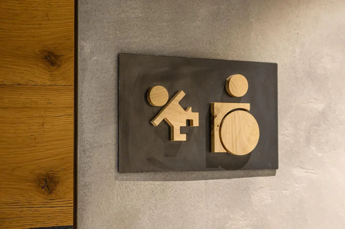 stegerbraeu-wc8-innenarchitektur-stranger.webp