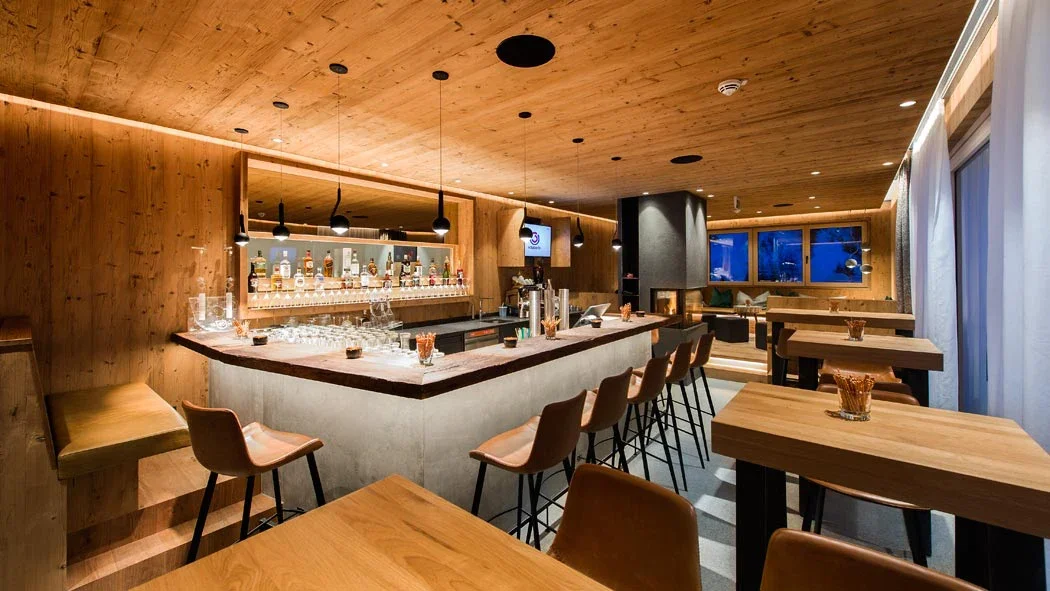 hoteladlerbar-stranger-innenarchitektur.webp