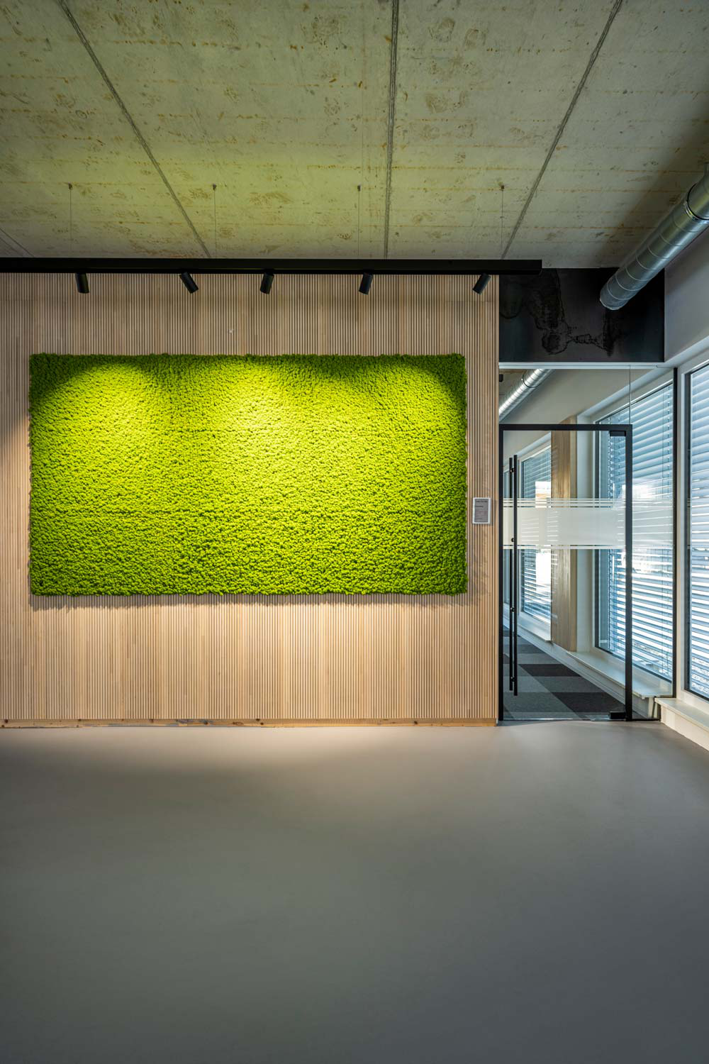 has_to_be_5_innenarchitektur_stranger.webp