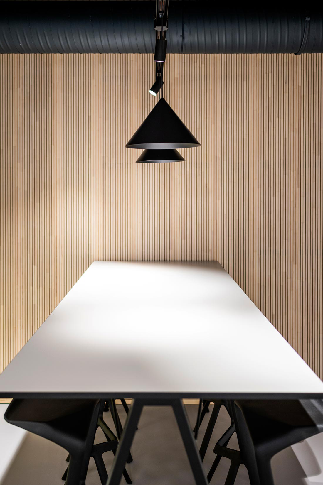 has_to_be_8_innenarchitektur_stranger.webp