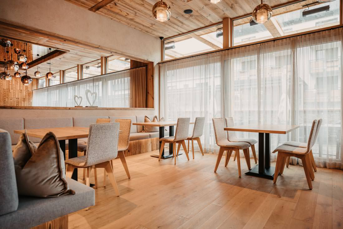 central-stranger-innenarchitektur-19.webp