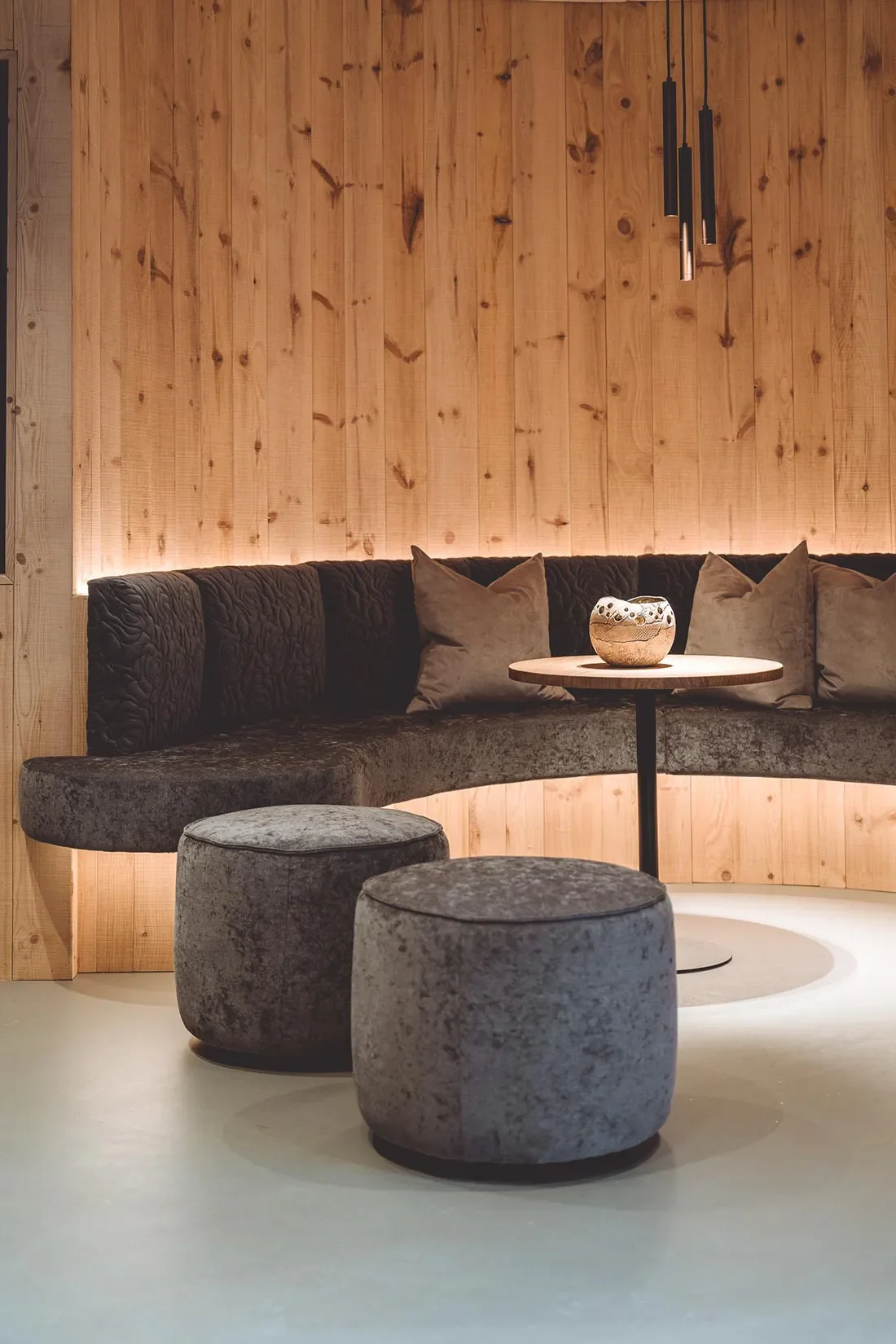 zirbenhof_07_stranger_innenarchitektur.webp