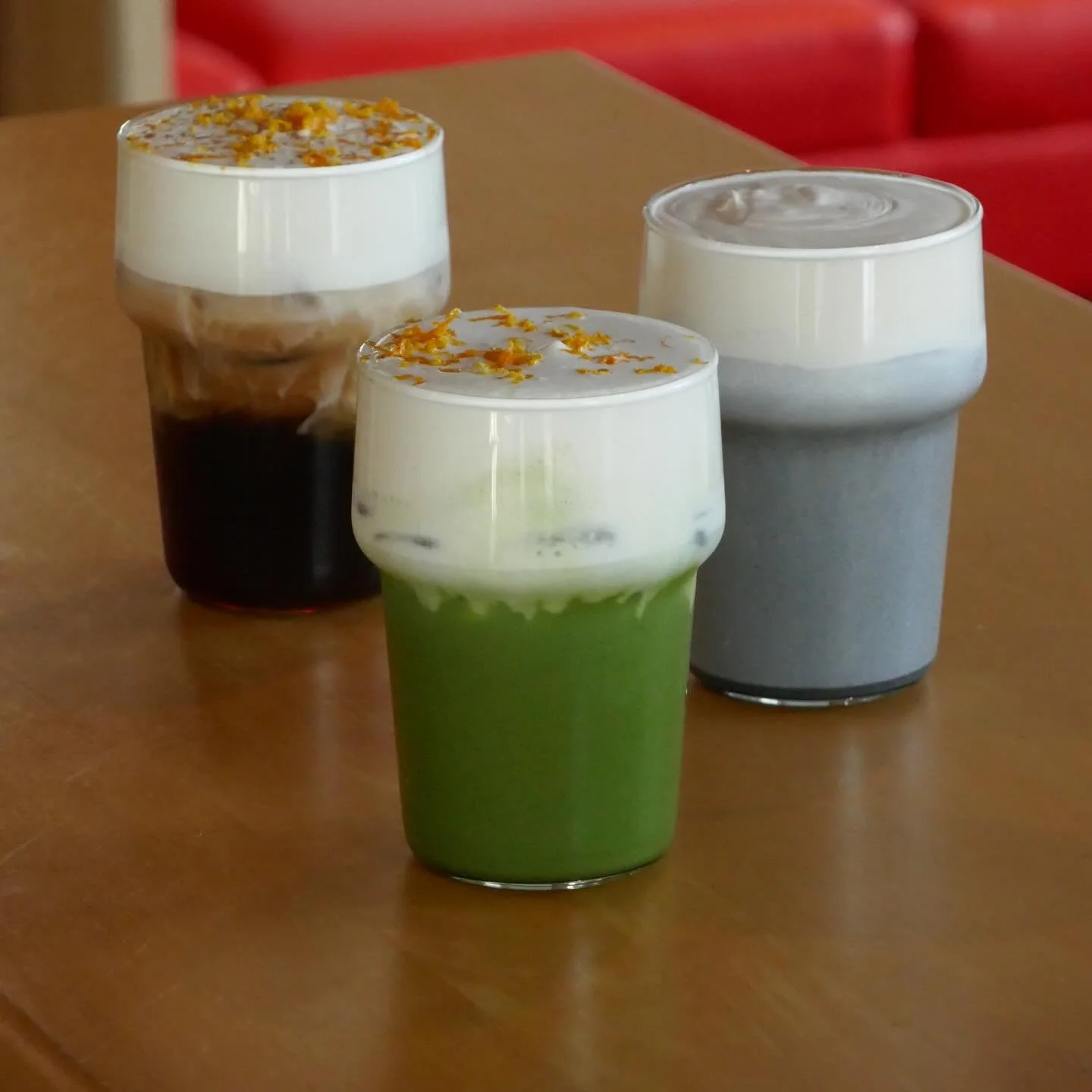 🧧 happy lunar new year 🏮
our lunar new year exclusives have dropped!

🍊mikan matcha: vanilla matcha latte / mandarin orange cosmic creme / fresh orange zest

🍳salted egg yolk black sesame latte: black sesame infused latte (no caffeine!) / salted 