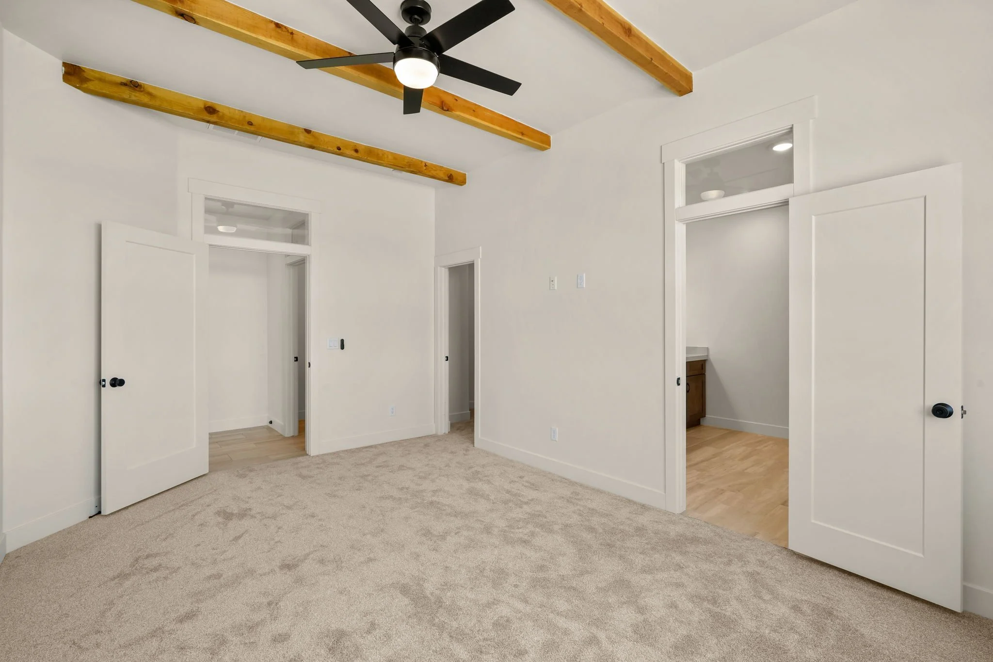 4021 Boardwalk Rd-26.jpg