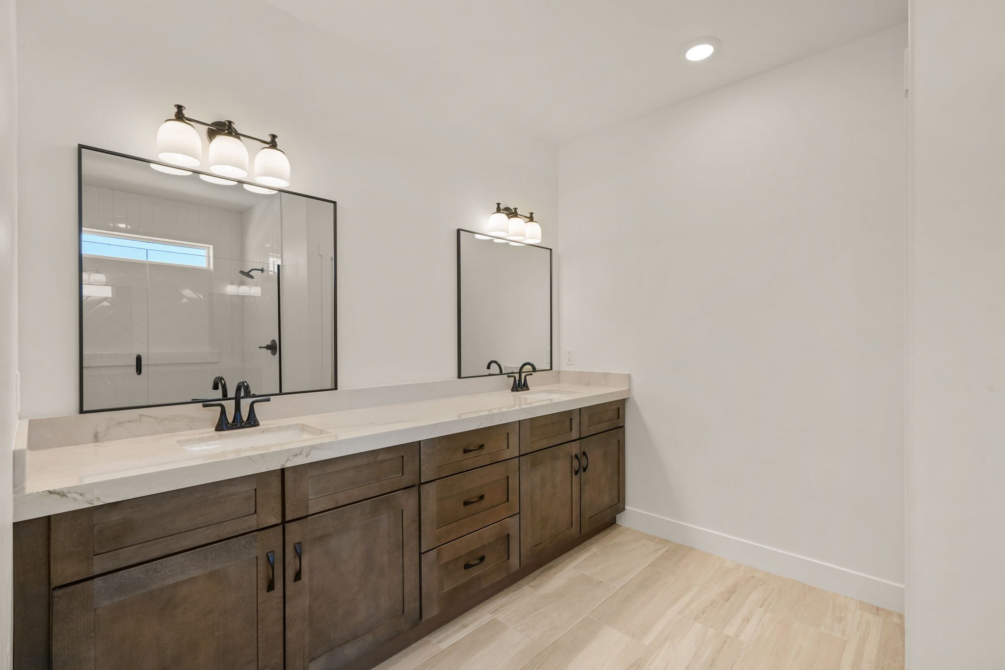 4021 Boardwalk Rd-28.jpg