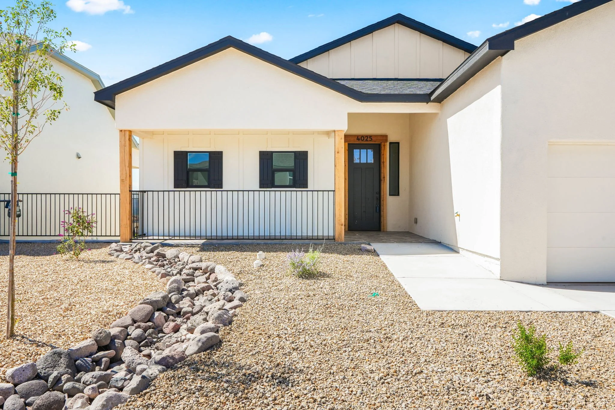 4025 Boardwalk Rd-6.jpg