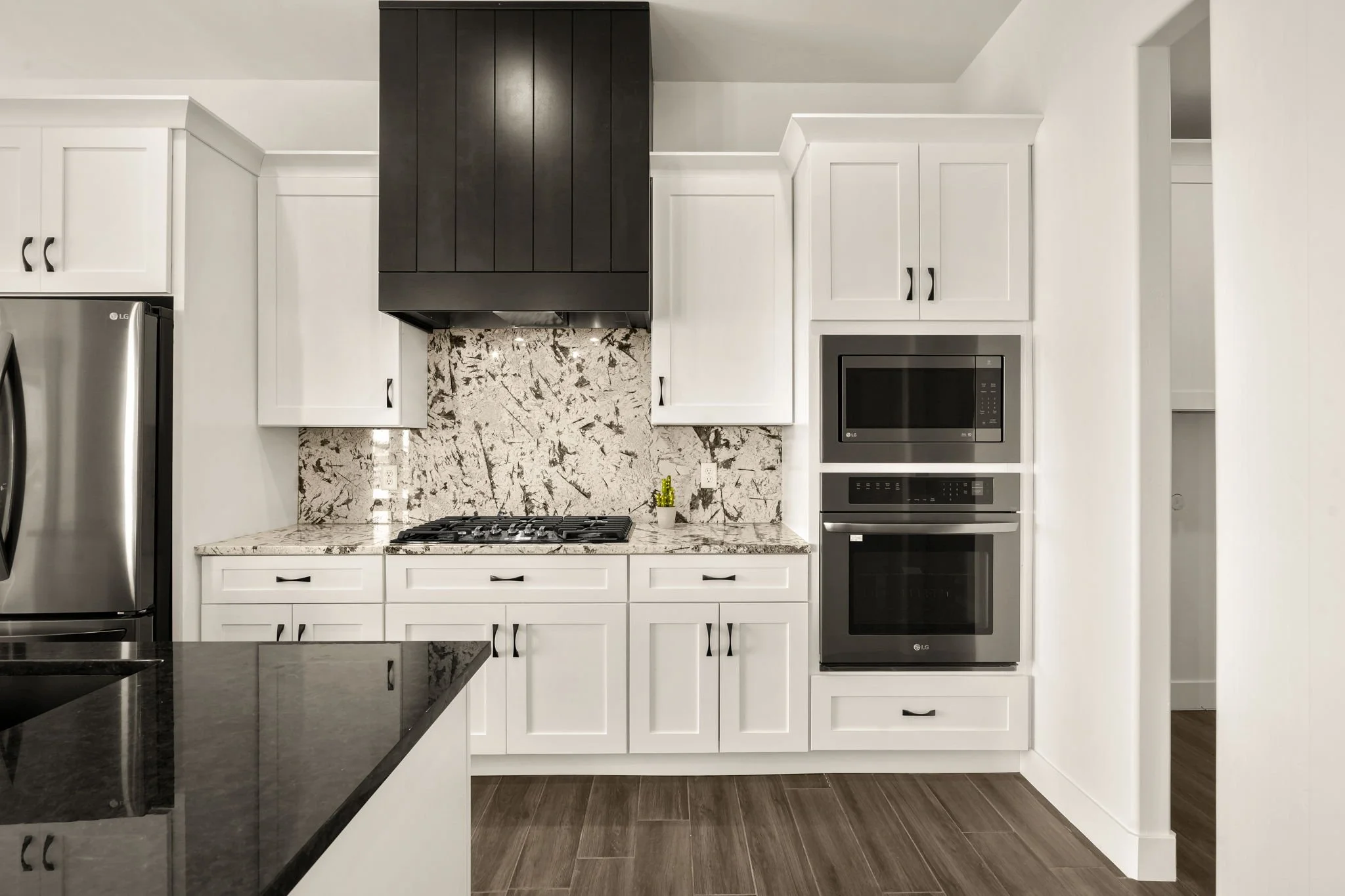 4025 Boardwalk Rd-18.jpg