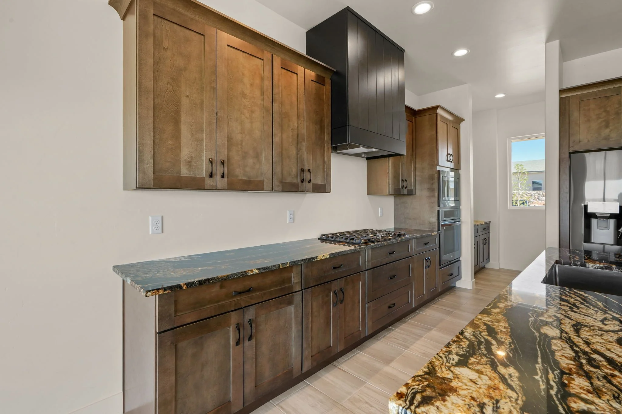 4021 Boardwalk Rd-17.jpg