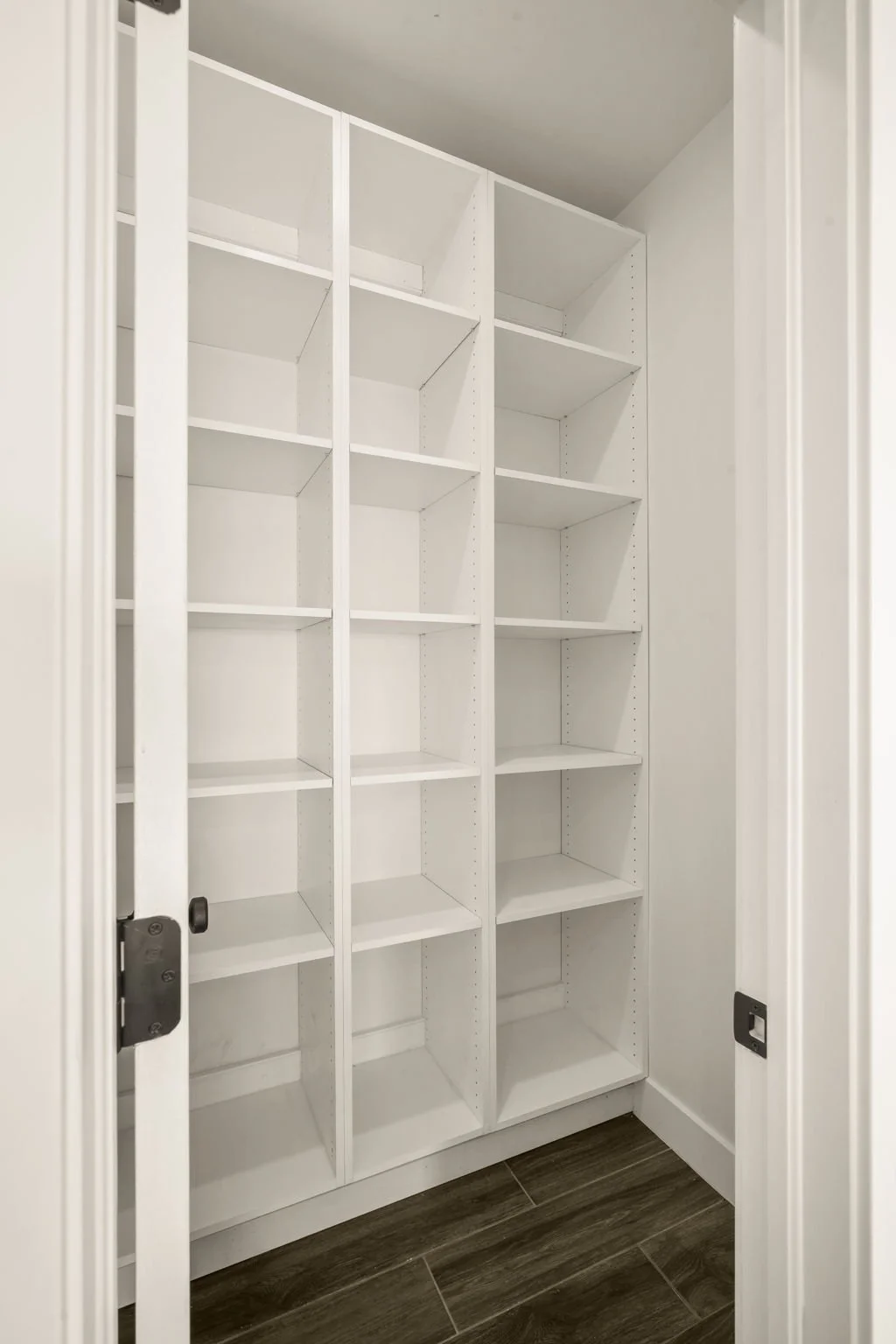 4025 Boardwalk Rd-22.jpg