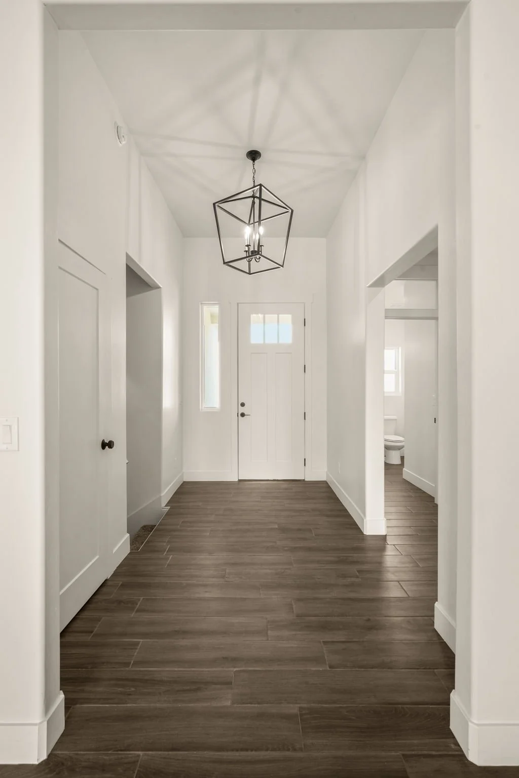 4025 Boardwalk Rd-7.jpg