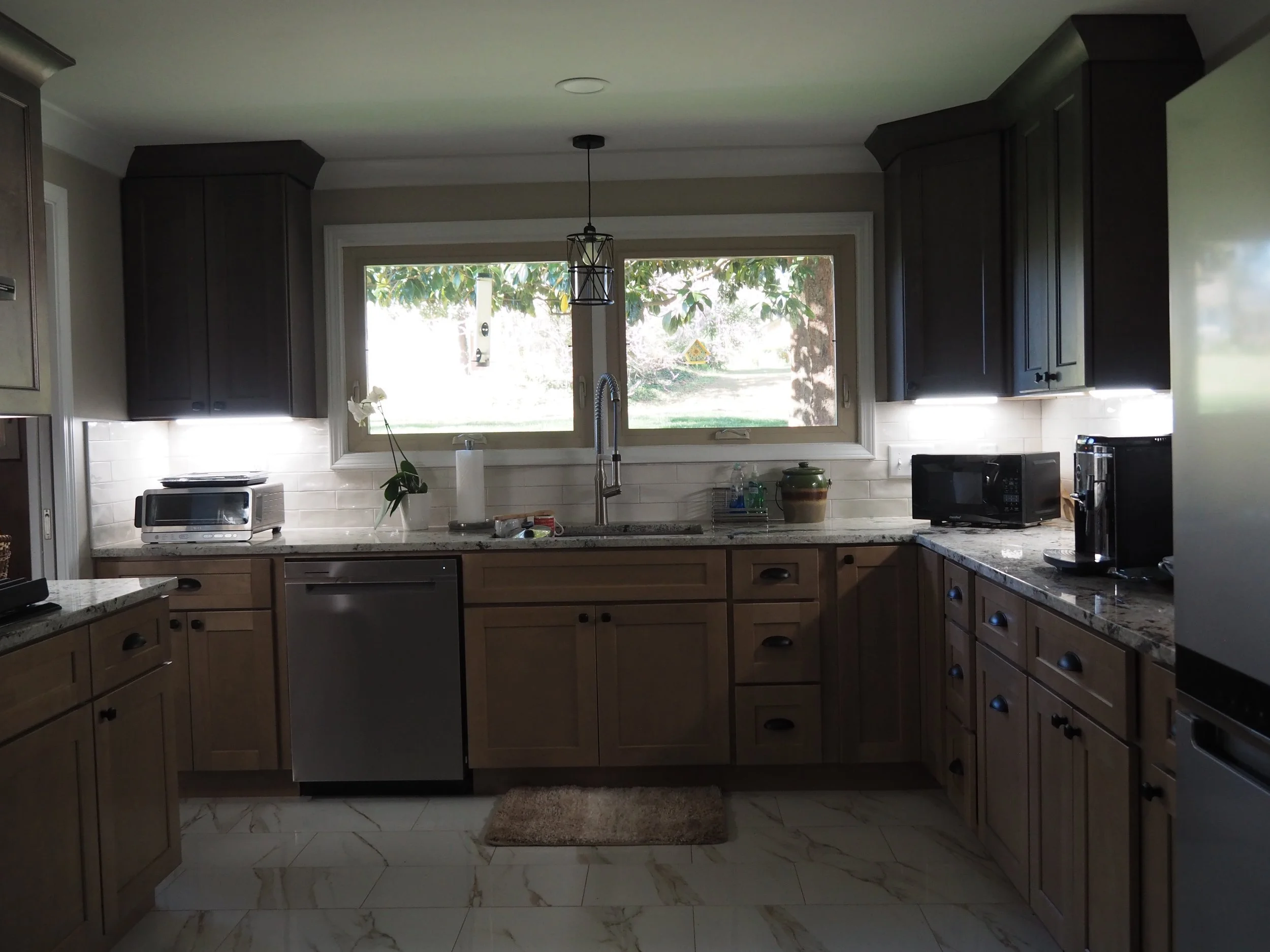 Paramount kitchen end #3.JPG