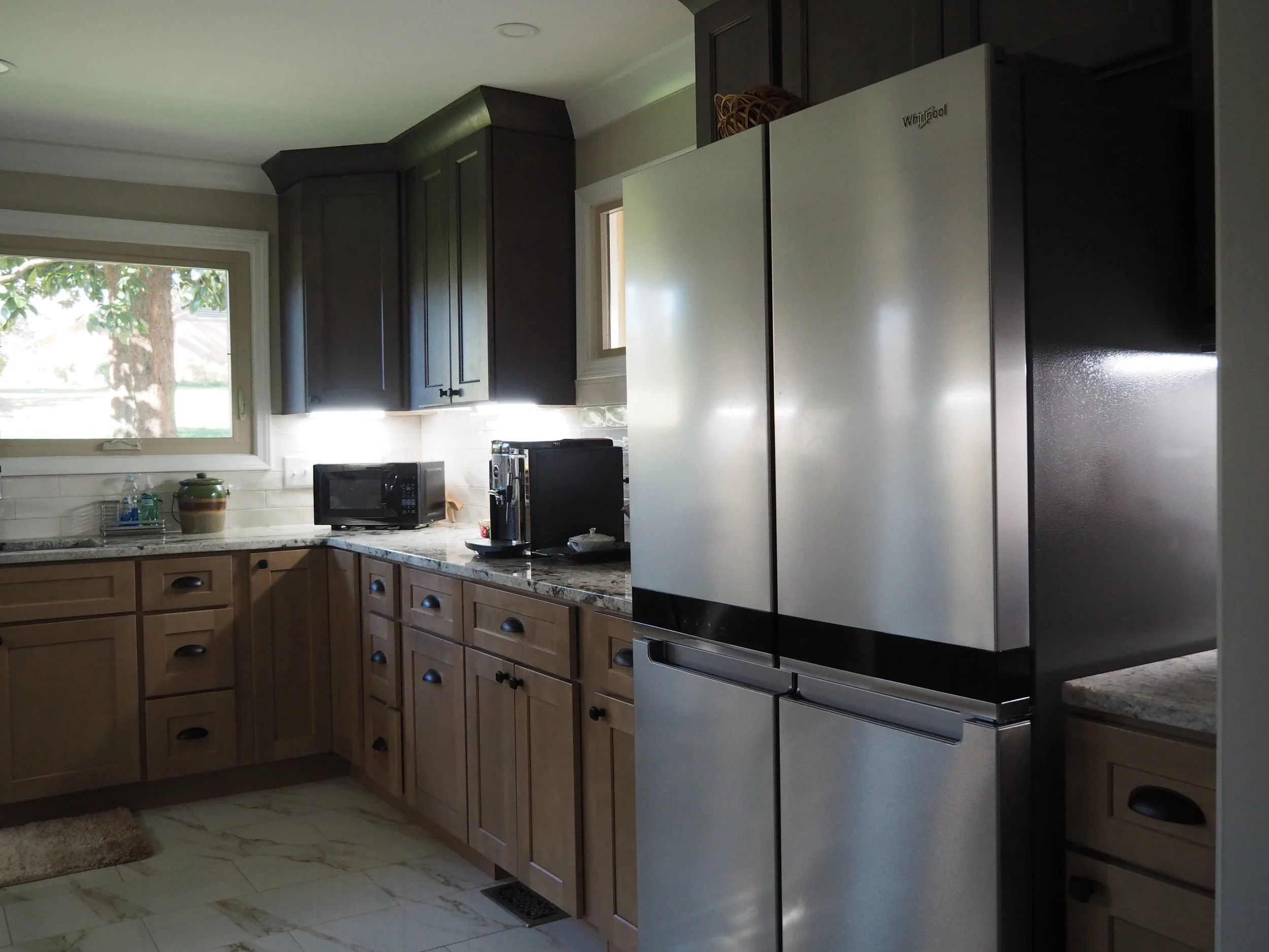 Paramount kitchen end #2.JPG