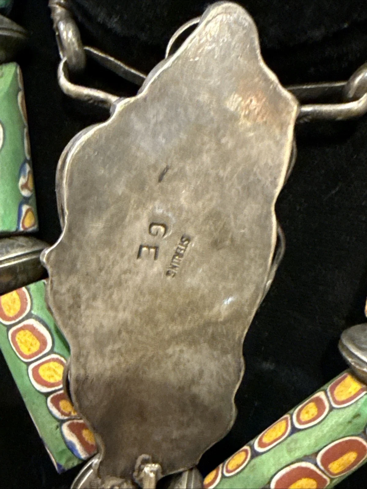 Trade bead neck 3.webp