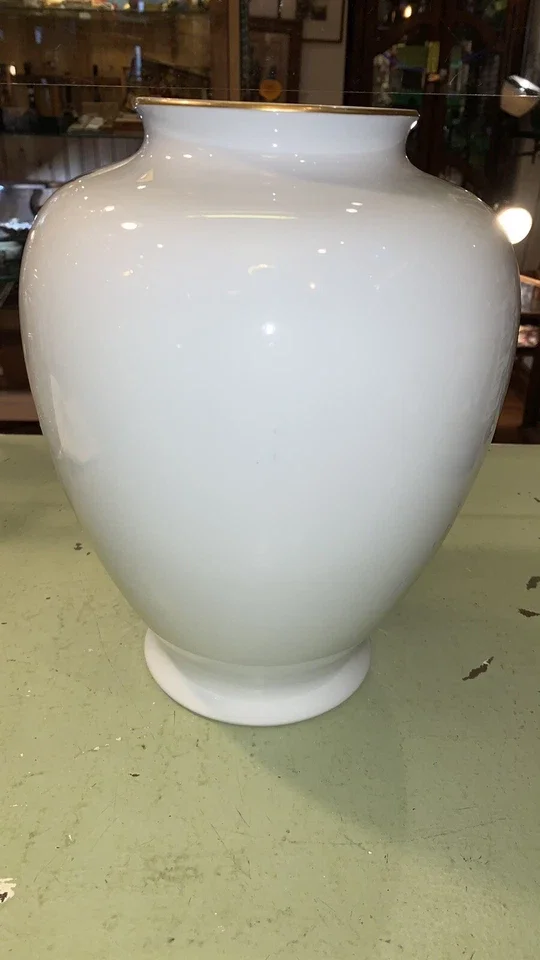 vase_3.webp