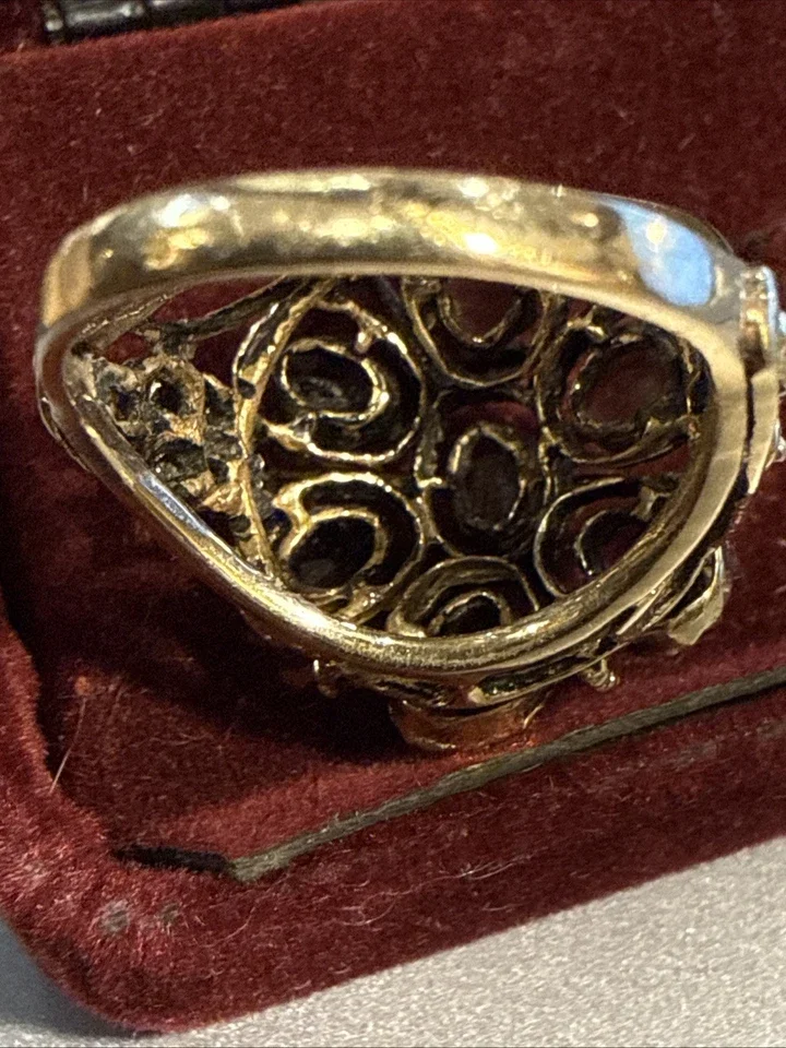 garnet_ring_8.webp