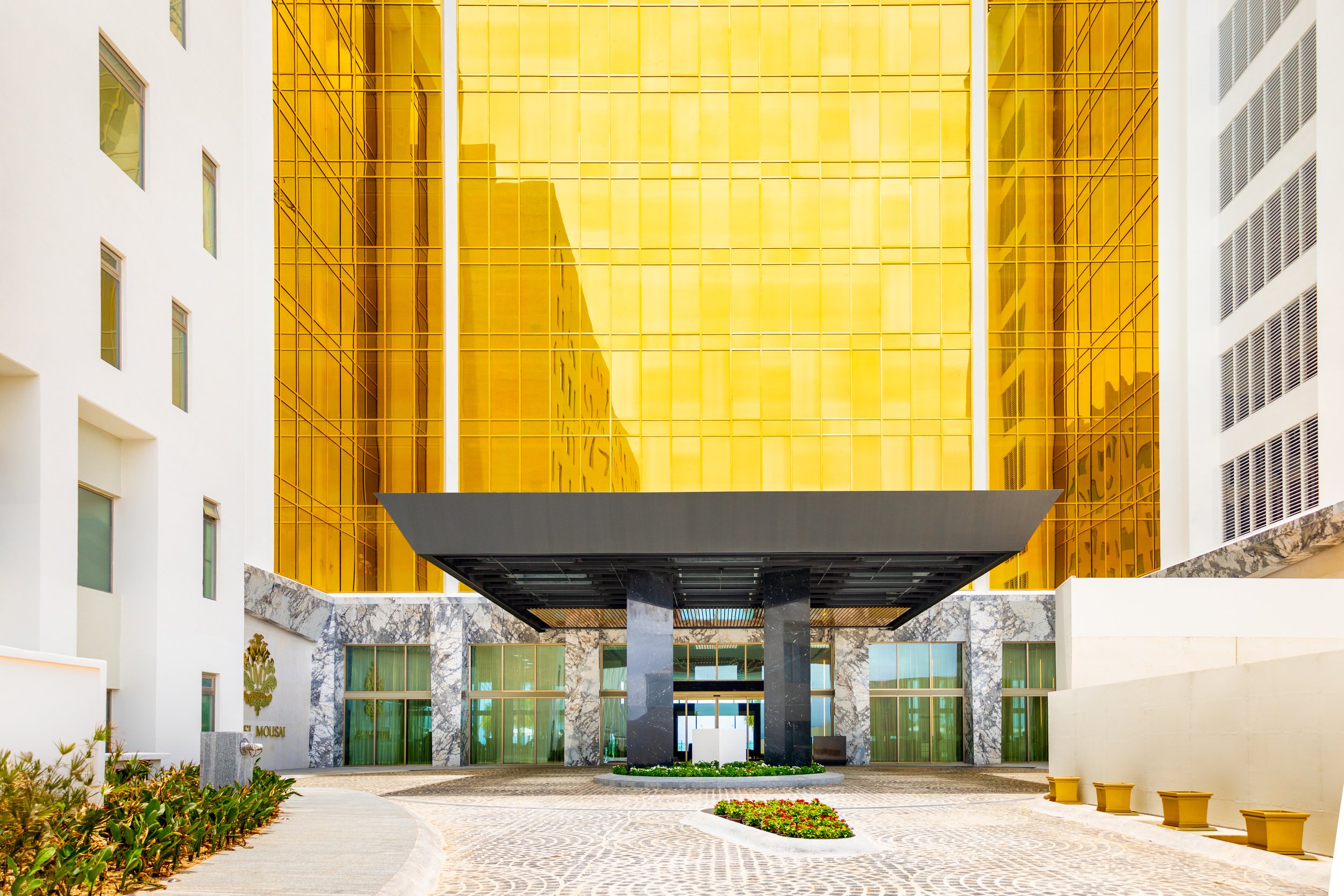 The Dossier: Comparing Cancun’s Top Two Resorts