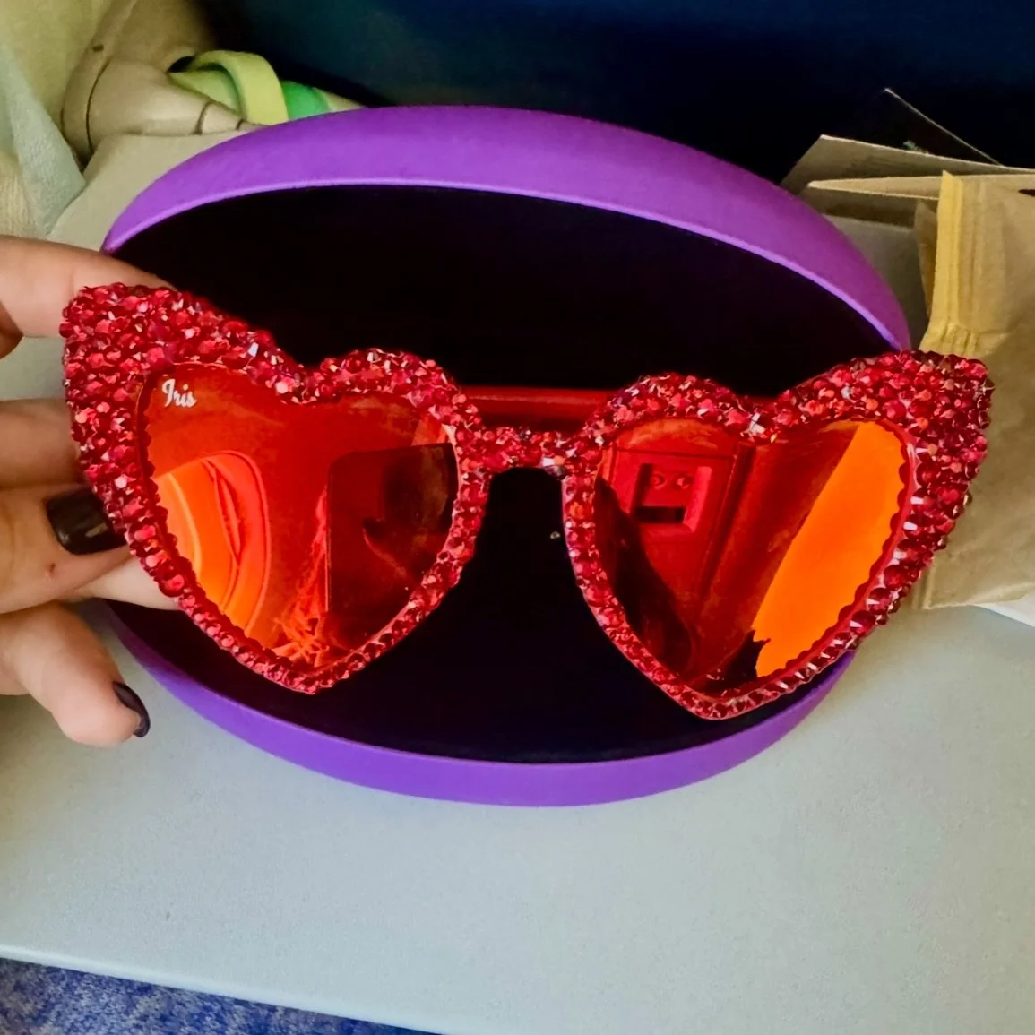 Couldn&rsquo;t go a whole week without crafting so I bedazzled these @kreweofiris sunnies on my plane to Rome 🤌🏼

No, I didn&rsquo;t use B7000 😂 Gem Tac for the win!! S/O to the stone queen @max_herself for teaching me this amazing fume-less metho
