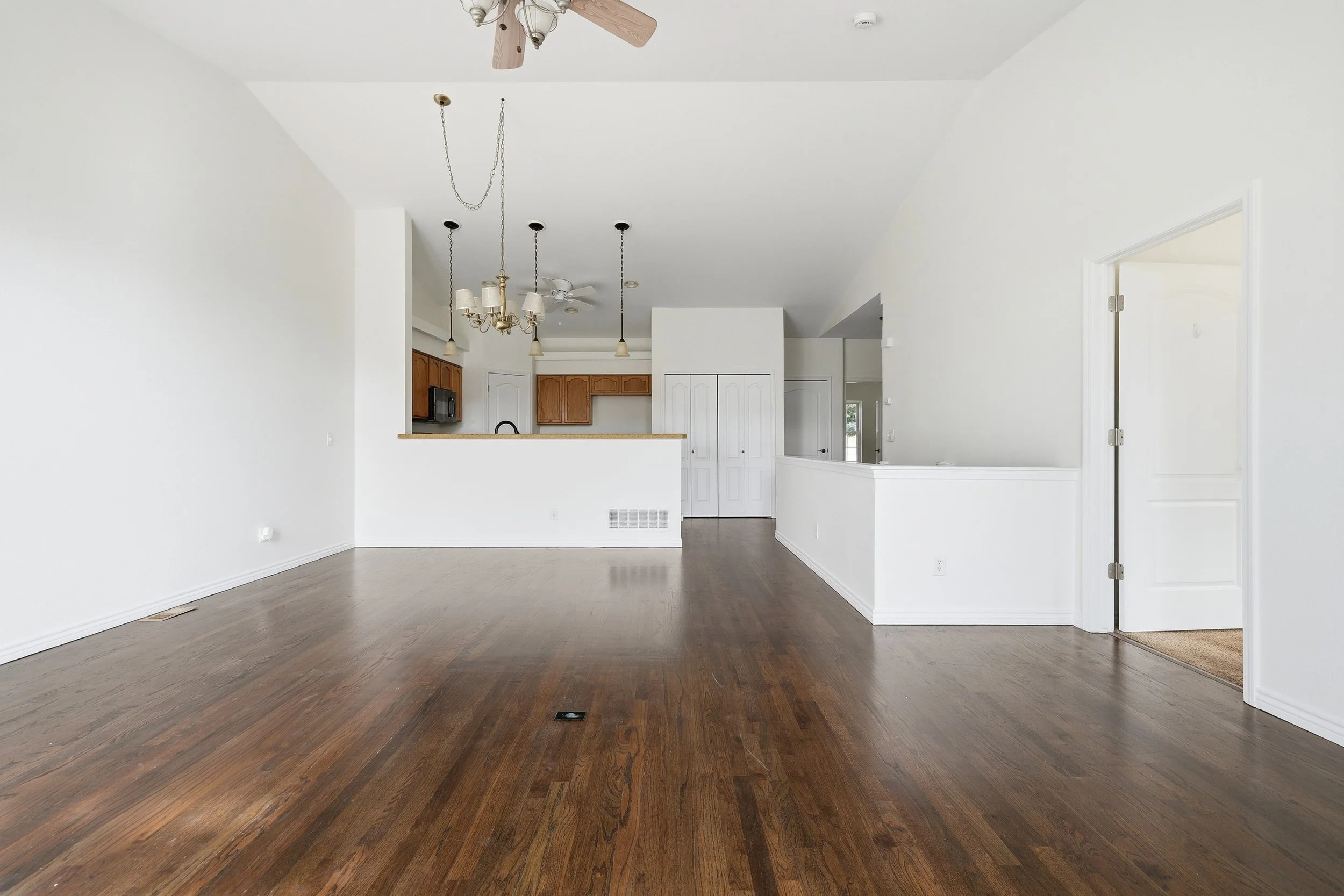 6471 Range Overlook Heights(MLS)-10.jpg