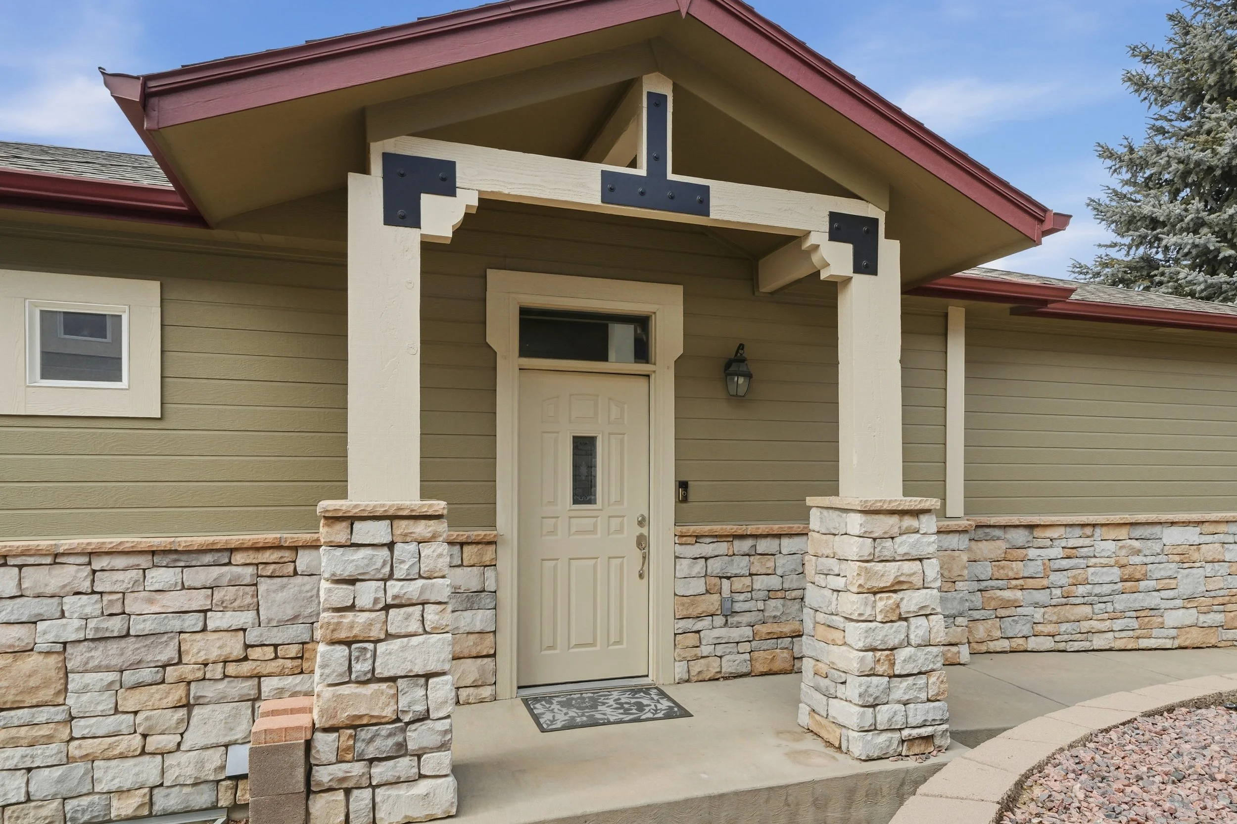 6471 Range Overlook -cropped front door.jpg