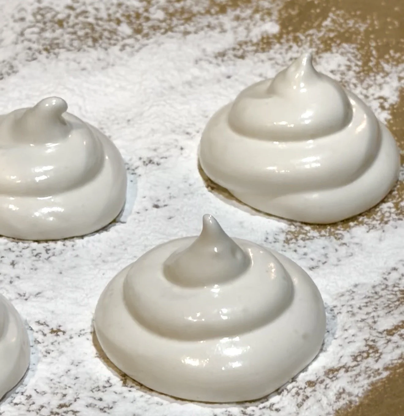 Homemade Marshmallows (Soft &amp; Fluffy)