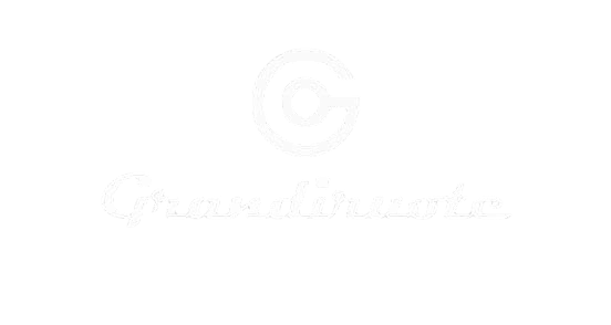 Logo con simbolo circolare e la scritta 'Grandinate' sotto