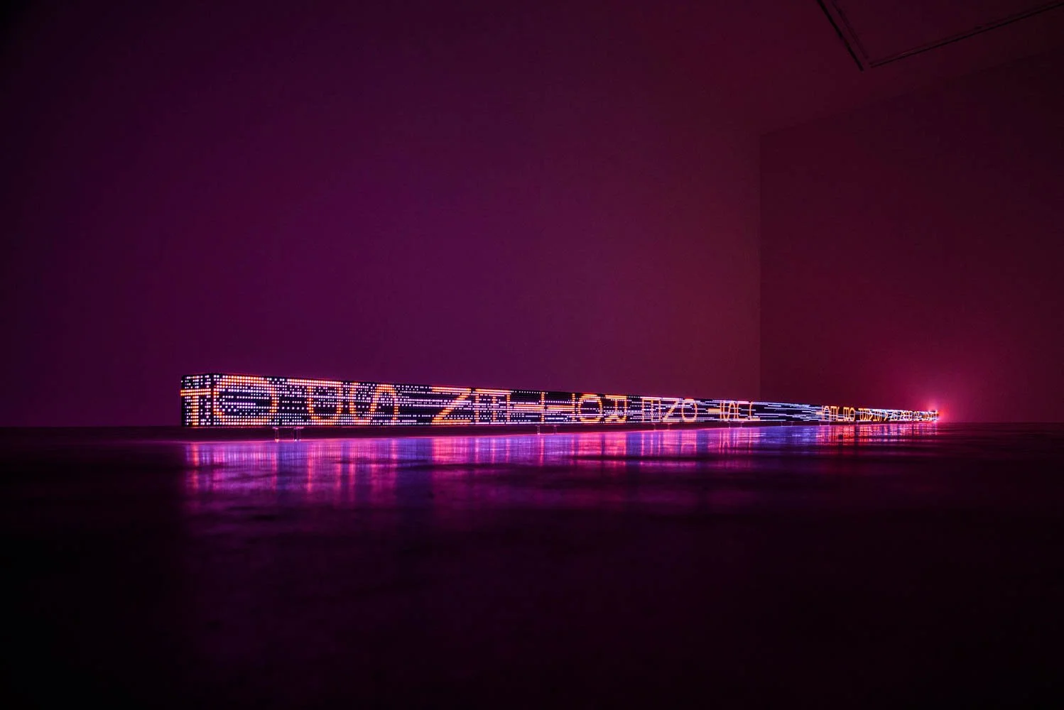 Site: Hauser & Wirth Somerset, Bruton, England
July 12–November 1, 2015
Text: Living, 1980–82
Photo: Ken Adlard