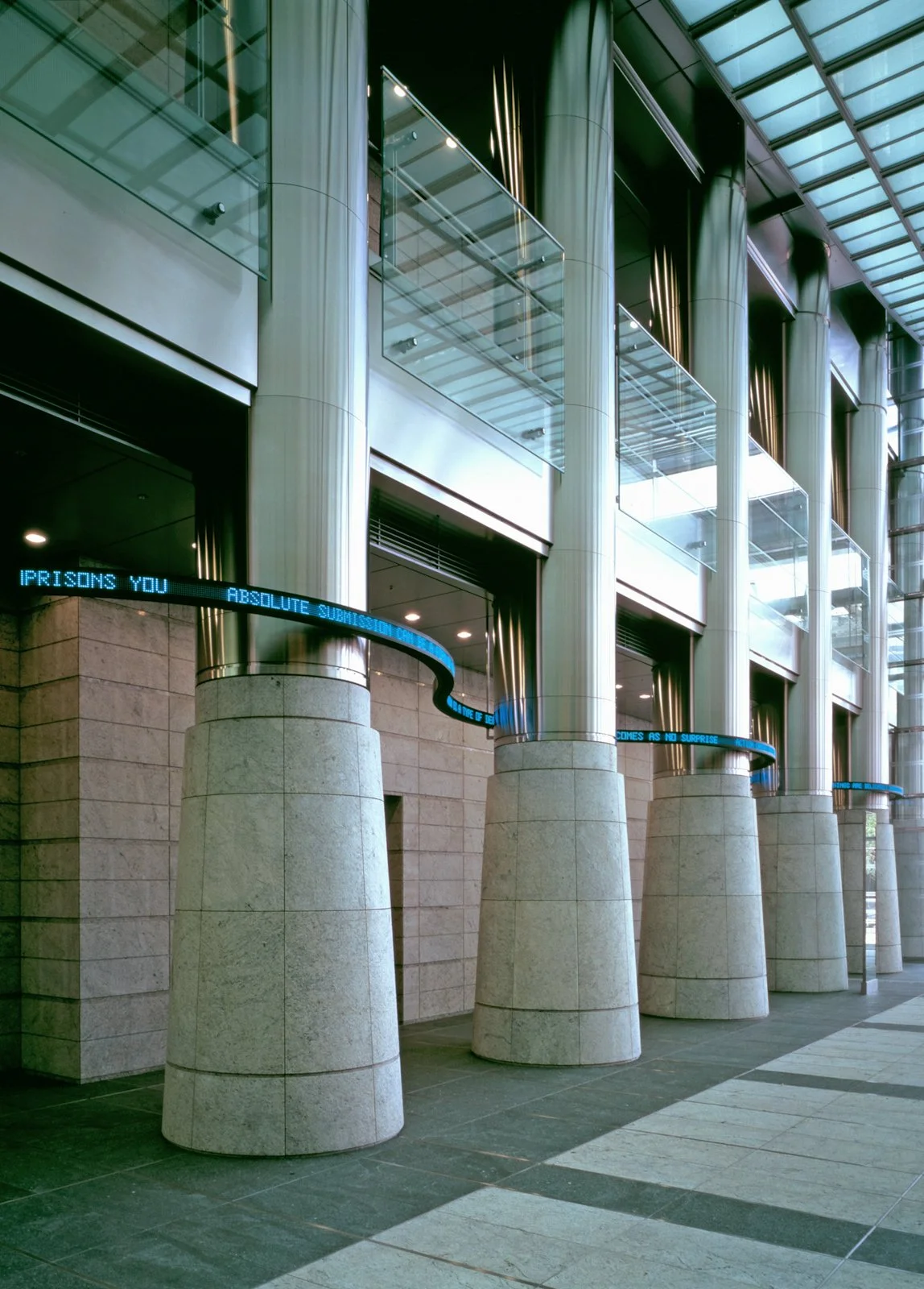 Serpentine
2002