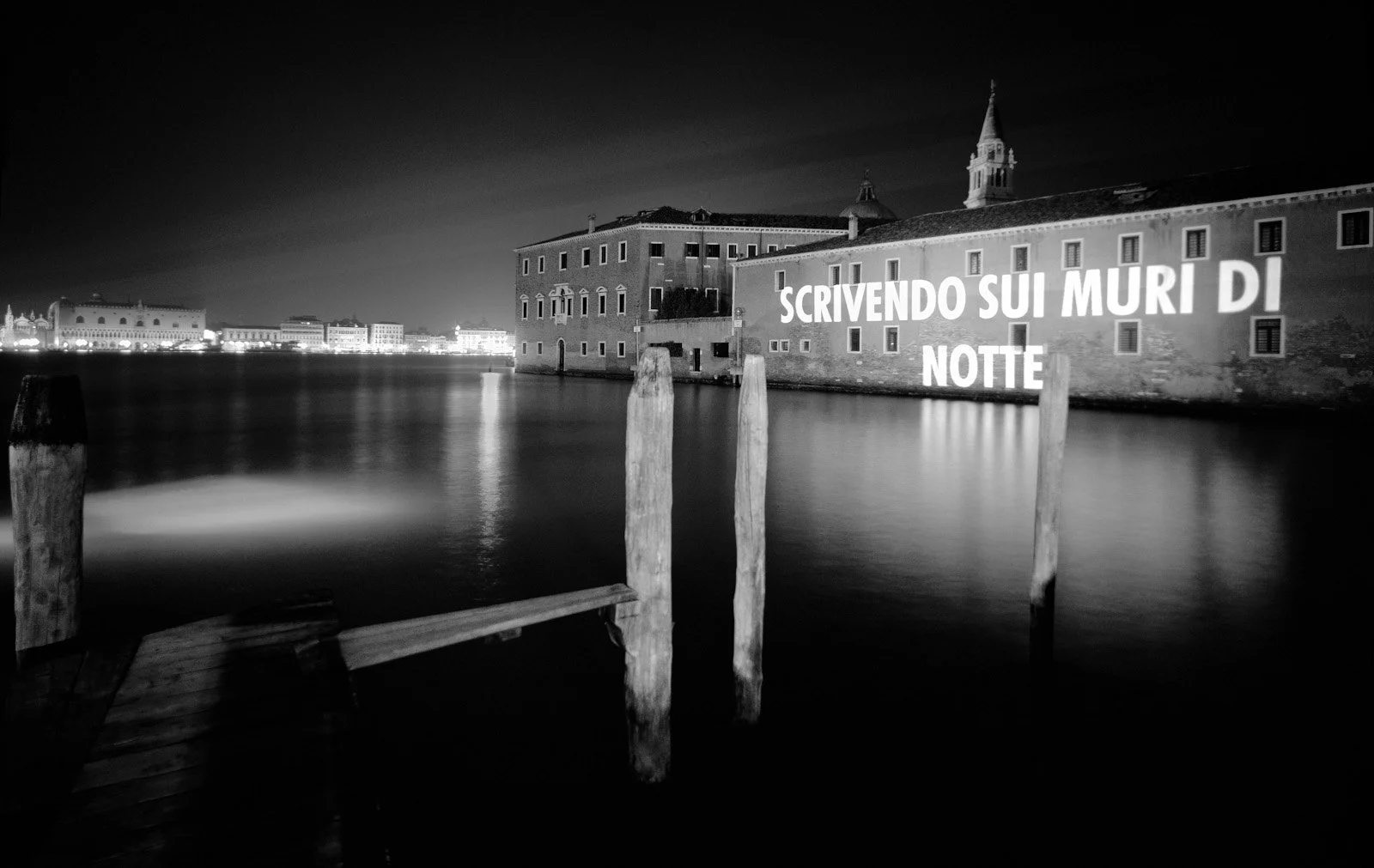 Site: Fondazione Giorgio Cini, Venice, Italy
June 9–13, 1999
Text: Blue, 1998
Projection: Skypictures; Charles Passarelli
Photo: Attilio Maranzano