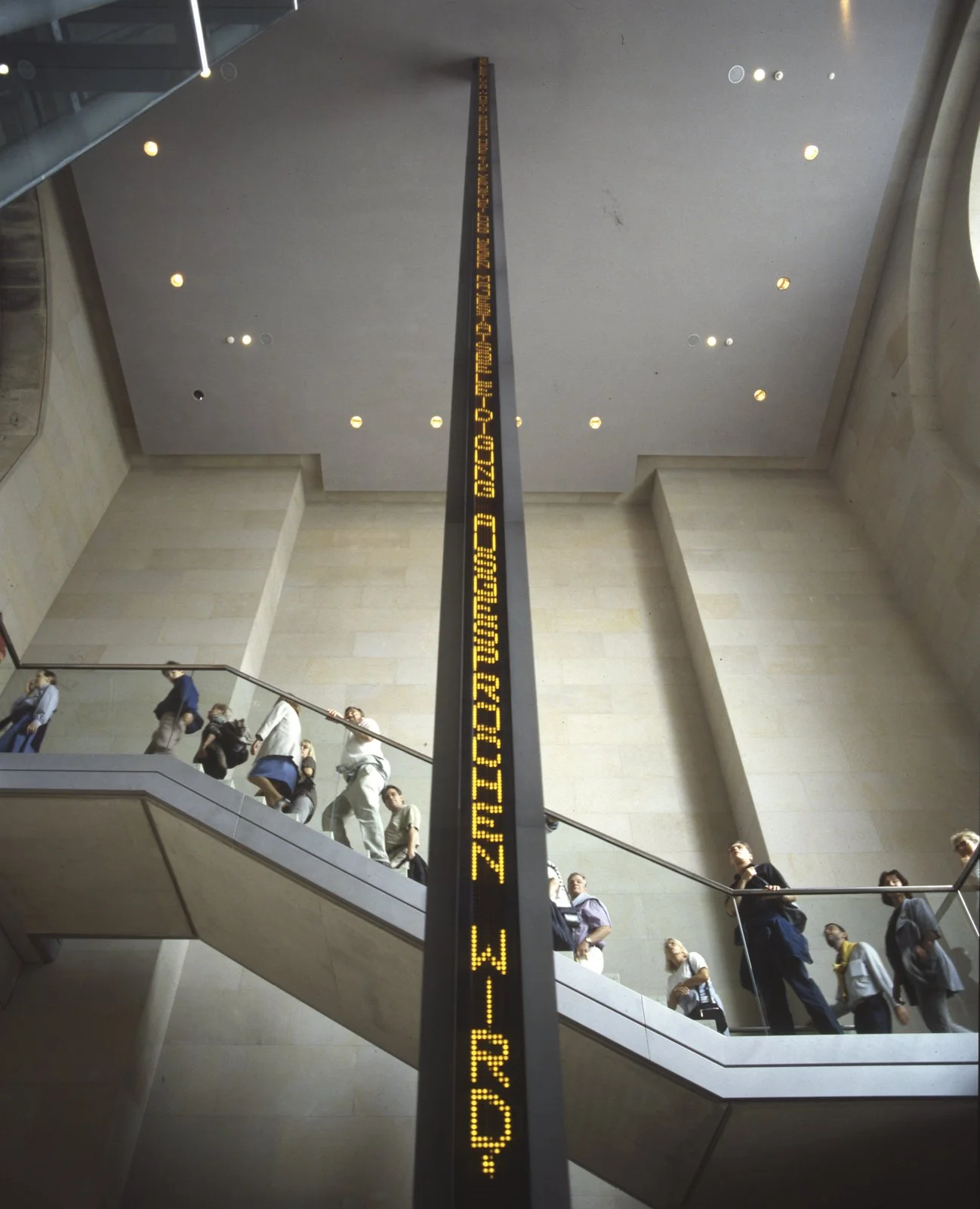 Site: Bundestag, Berlin
April 14, 1999–
Text: Selections from German parliamentary speeches, 1871–1992
Photo: Uwe Walter