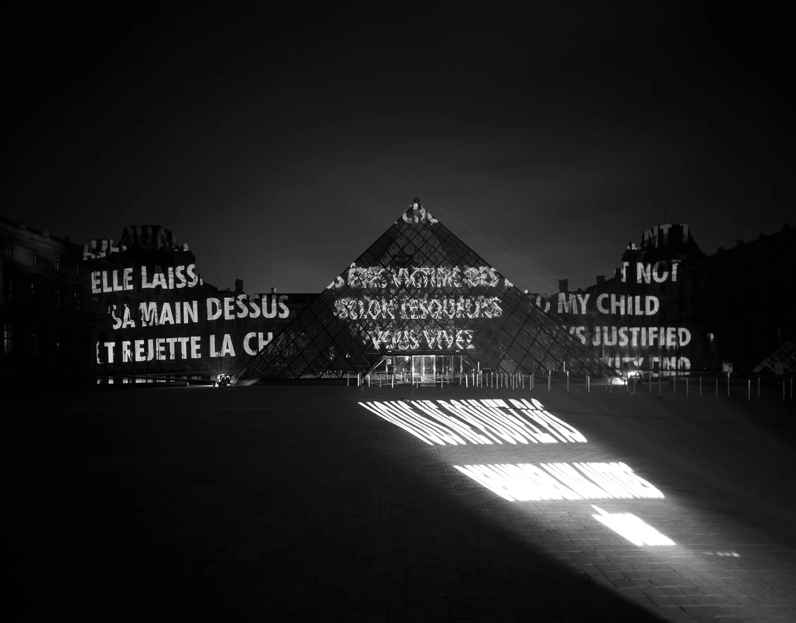 Site: Louvre Pyramid, Paris
November 1, 2001
Text: War, 1992; Truisms, 1977–79; and Mother and Child, 1990
Projection: FX Productions; Charles Passarelli; Laurent Benetiere
Photo: Attilio Maranzano