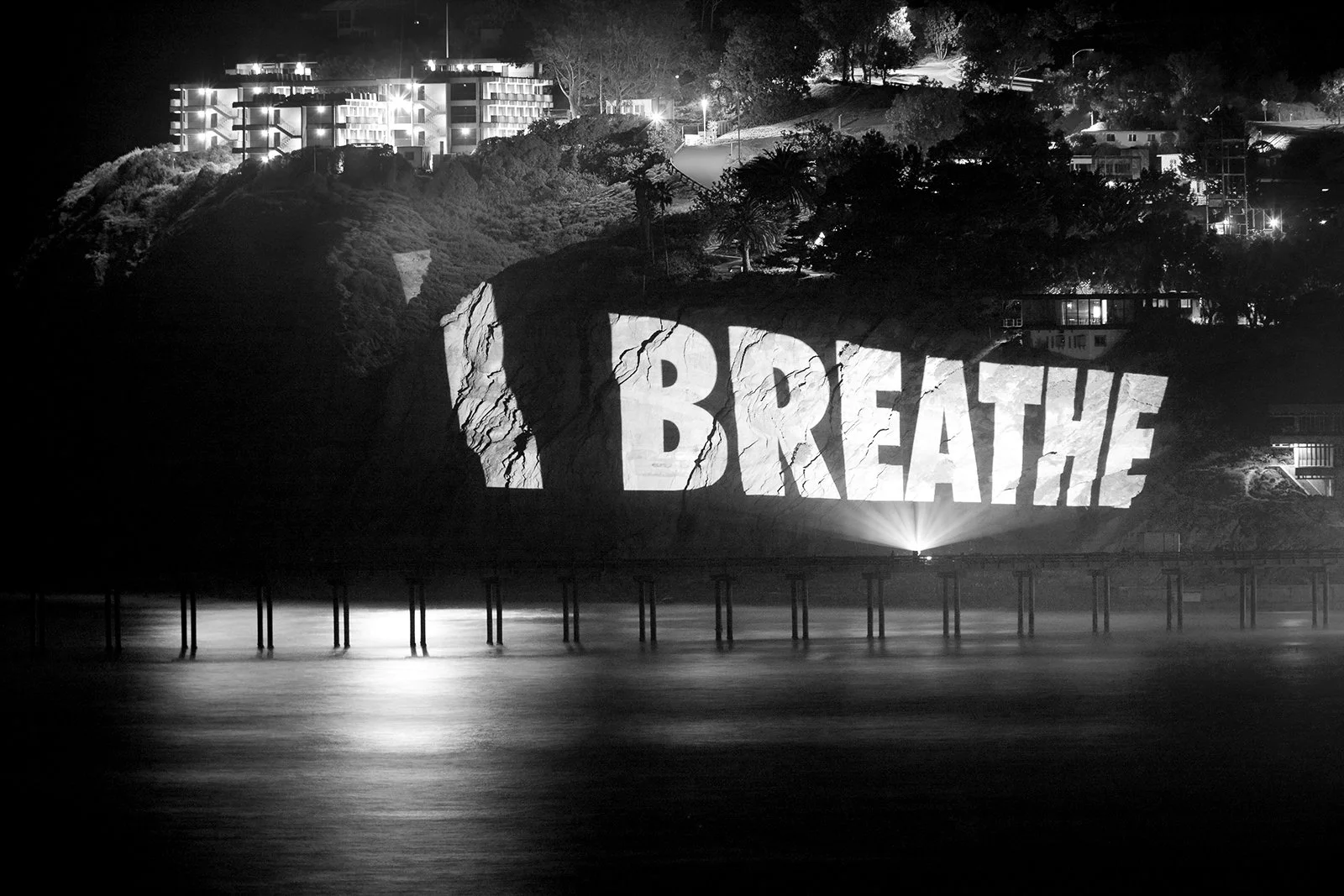 Site: Scripps Pier at Scripps Institution of Oceanography, UCSD, San Diego, California, USA
January 20, 2007
Text: Arno, 1996
Projection: FX Productions; Charles Passarelli
Photo: Philipp Scholz Rittermann