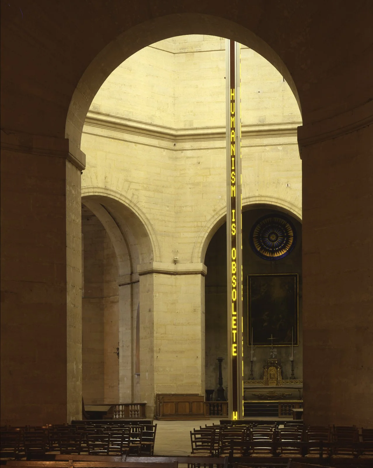 Site: Chapelle Saint-Louis de la Salpêtrière, Paris
September 20–November 4, 2001
Text: Truisms, 1977–79
Photo: Attilio Maranzano