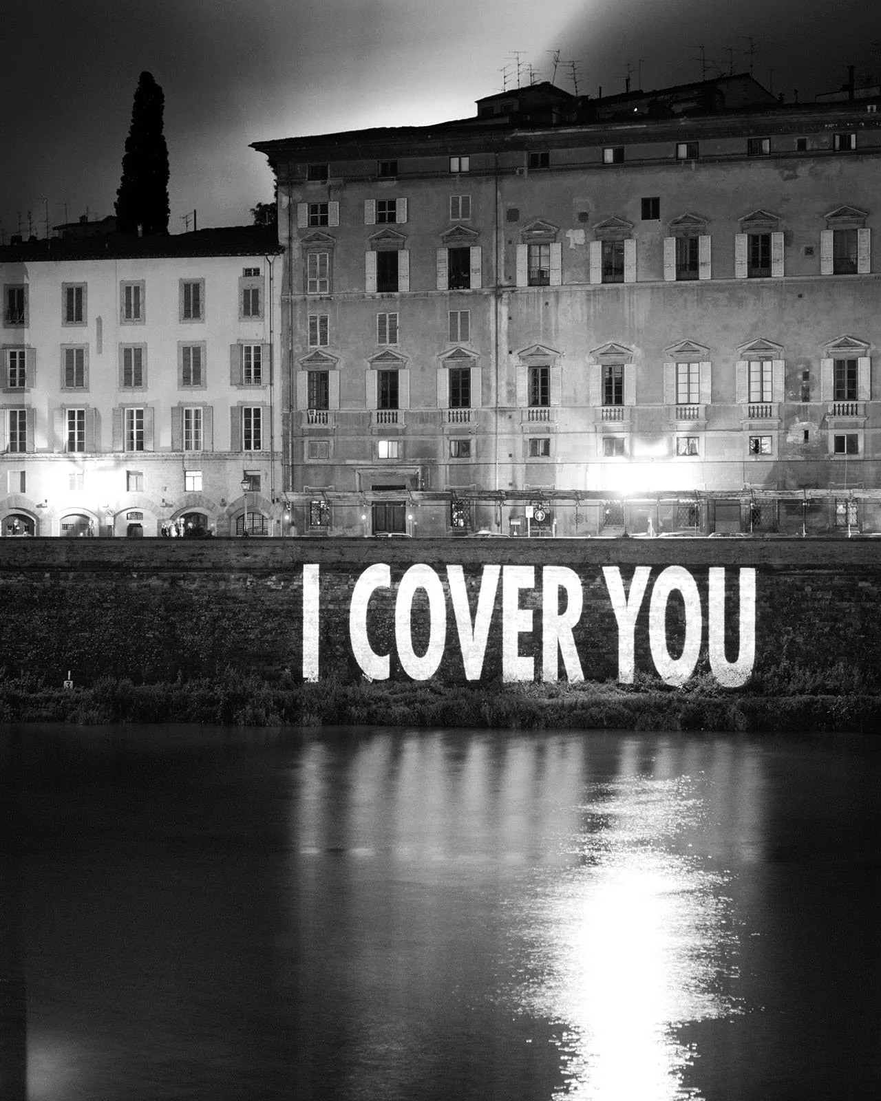 Site: Arno River, Palazzo Tempi, Via de’ Bardi, Florence, Italy
September 20-22, 1996
Text: Arno, 1996
Projection: Skypictures; Aubert Lee
Photo: Attilio Maranzano