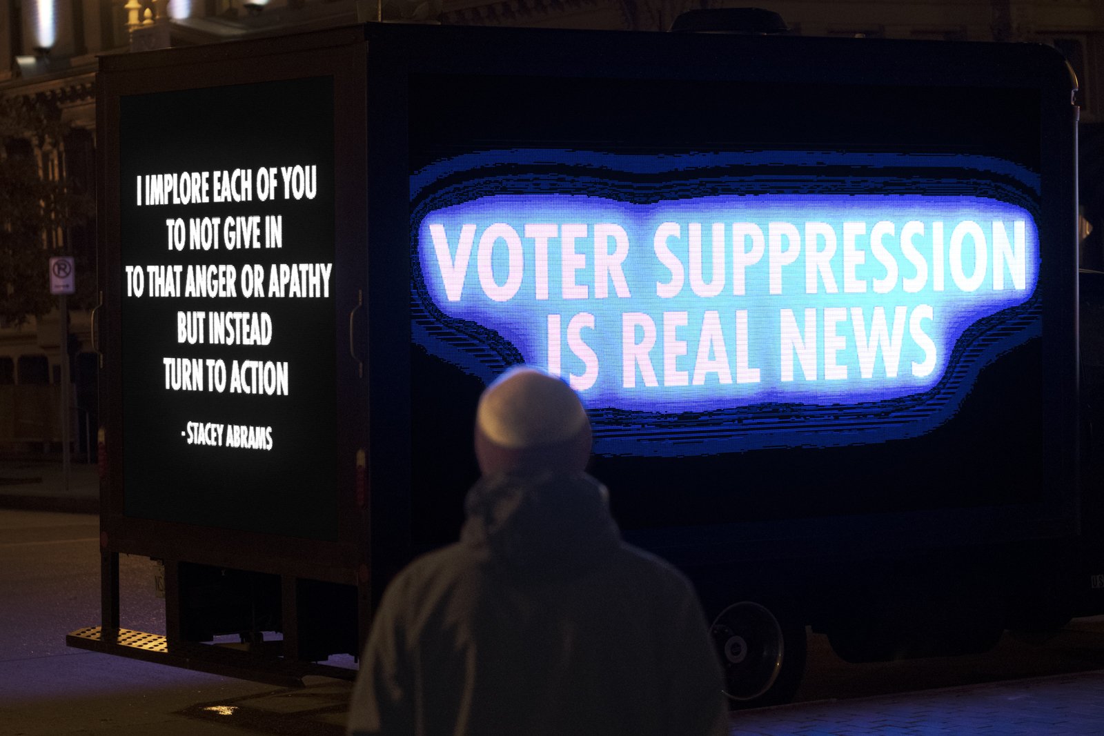 YOU VOTE
© 2020 Jenny Holzer, ARS
Photo: Ray Alvareztorres