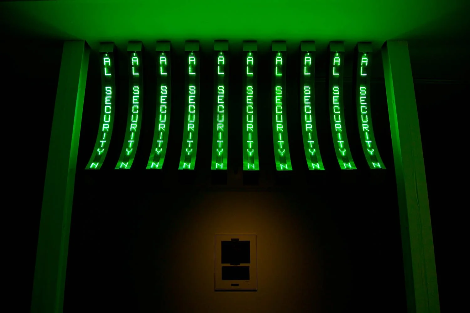 Site: Galerie Yvon Lambert, Paris
October 18-December 1, 2010
Text: U.S. government documents
Photo: Collin LaFleche