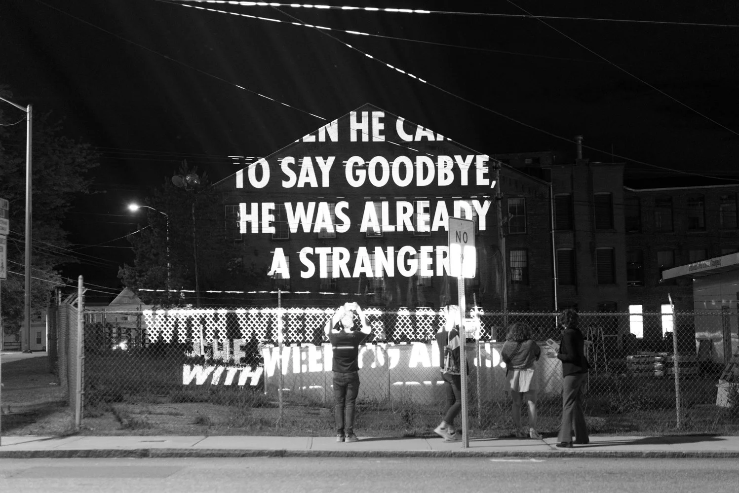 Site: Massachusetts Museum of Contemporary Art (Mass MoCA), North Adams, USA
May 27 – June 25, 2017
Text: “Weeping Arms” from Building the Barricade by Anna Świrszczyńska,
English translation by Piotr Florczyk, © 2016 by the translator. Used with
per