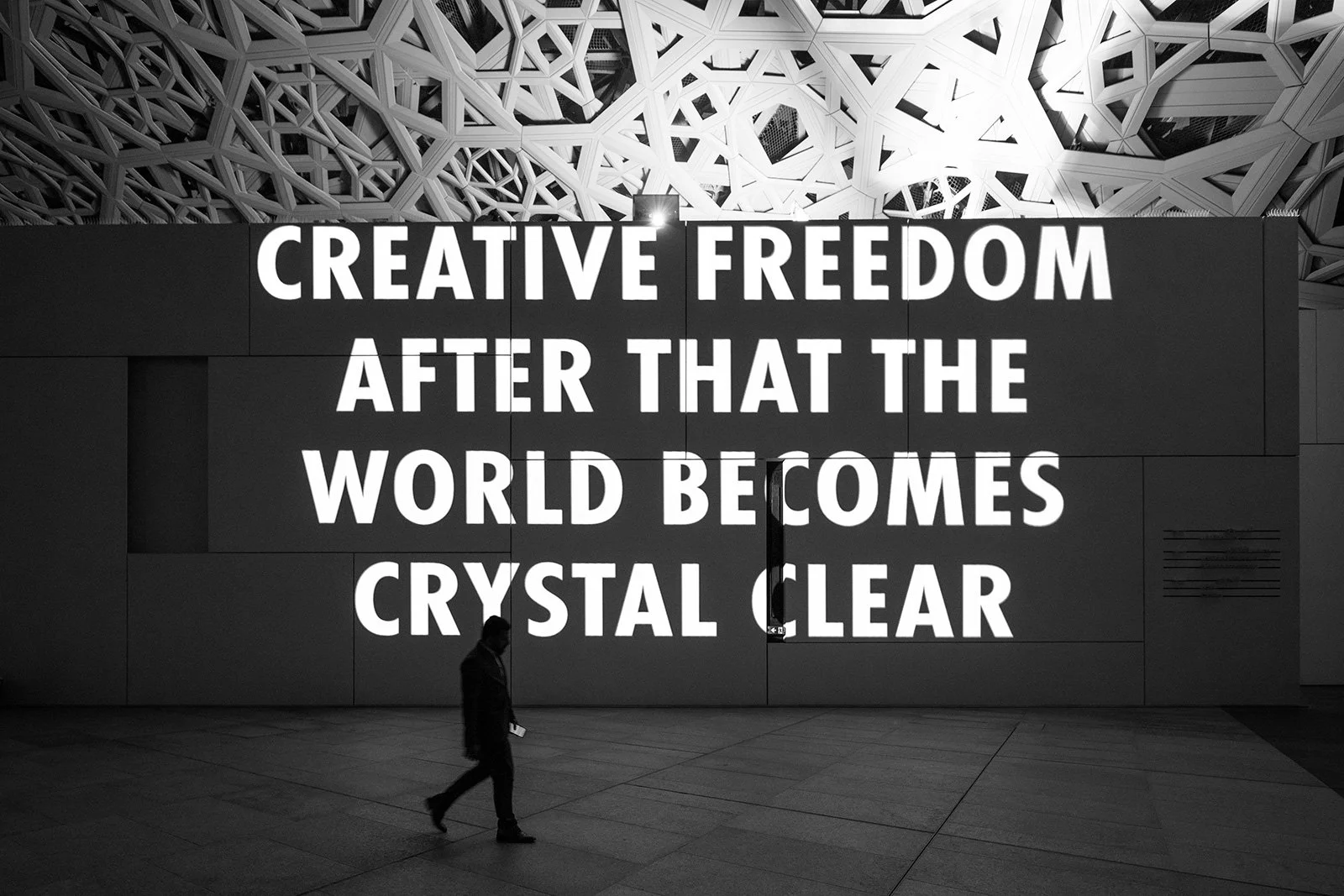 BIRTHDAY, 2022
Light projection
Louvre Abu Dhabi
Text: Virgil Abloh quoted in Abloh-isms, edited by Larry Warsh,© 2021 by LW Archives, Inc. Used with permission of ShannonAbloh and No More Rulers, Inc. / Princeton University Press.
Architect: Jean No