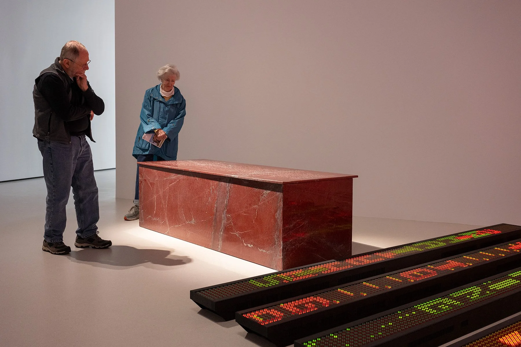 Exhibition view: Jenny Holzer, Glenstone Museum, Potomac, Maryland, USA, 2025
© 2025 Jenny Holzer, member Artists Rights Society (ARS), NY
Photo: Filip Wolak