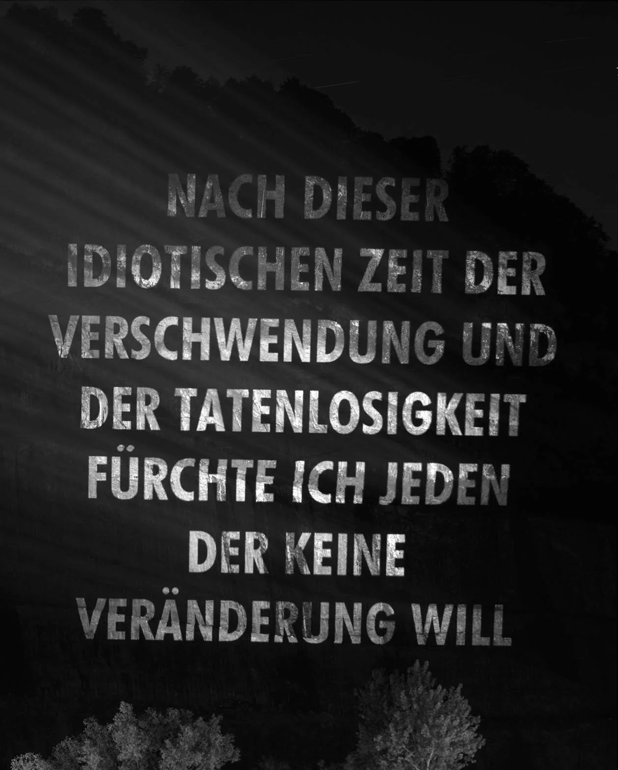 Site: Rhomberg rock quarry, Hohenems, Austria
June 14, 2004
Text: Mother and Child, 1990
Projection: FX Productions; Charles Passarelli
Photo: Attilio Maranzano