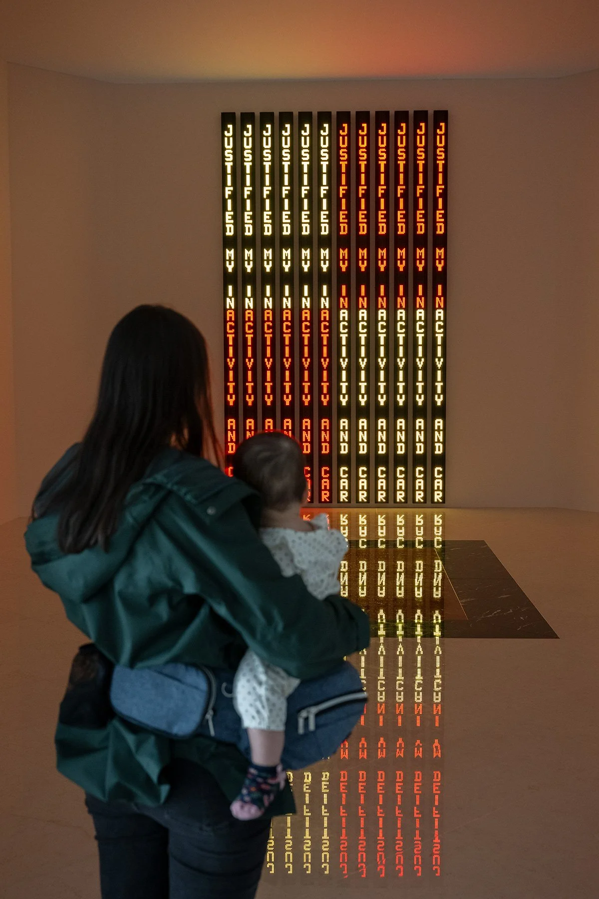 The Child Room, 1990–2025
Biancone, Nero Marquina & Rosso Magnaboschi marble floor; 12 LED signs with green, red & yellow diodes
Text: Mother and Child, 1990
Installation: Jenny Holzer, Glenstone Museum, Potomac, Maryland, USA, 2025
© 2025 Jenny Holz