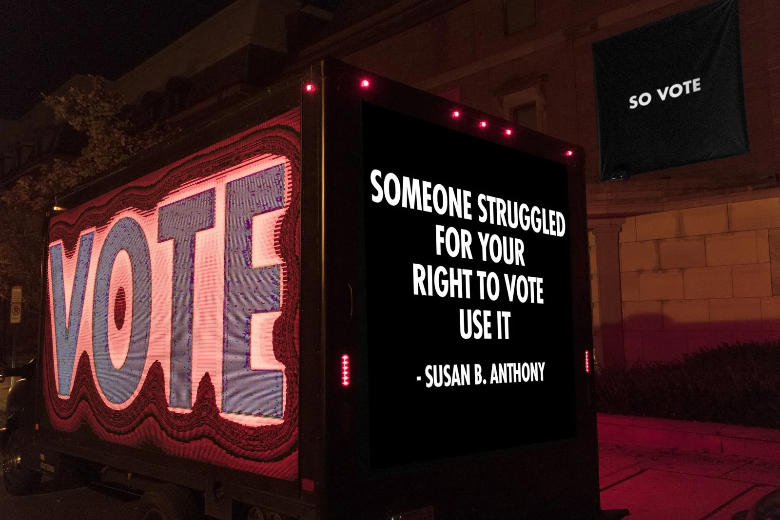 YOU VOTE
© 2020 Jenny Holzer, ARS
Photo: Ray Alvareztorres