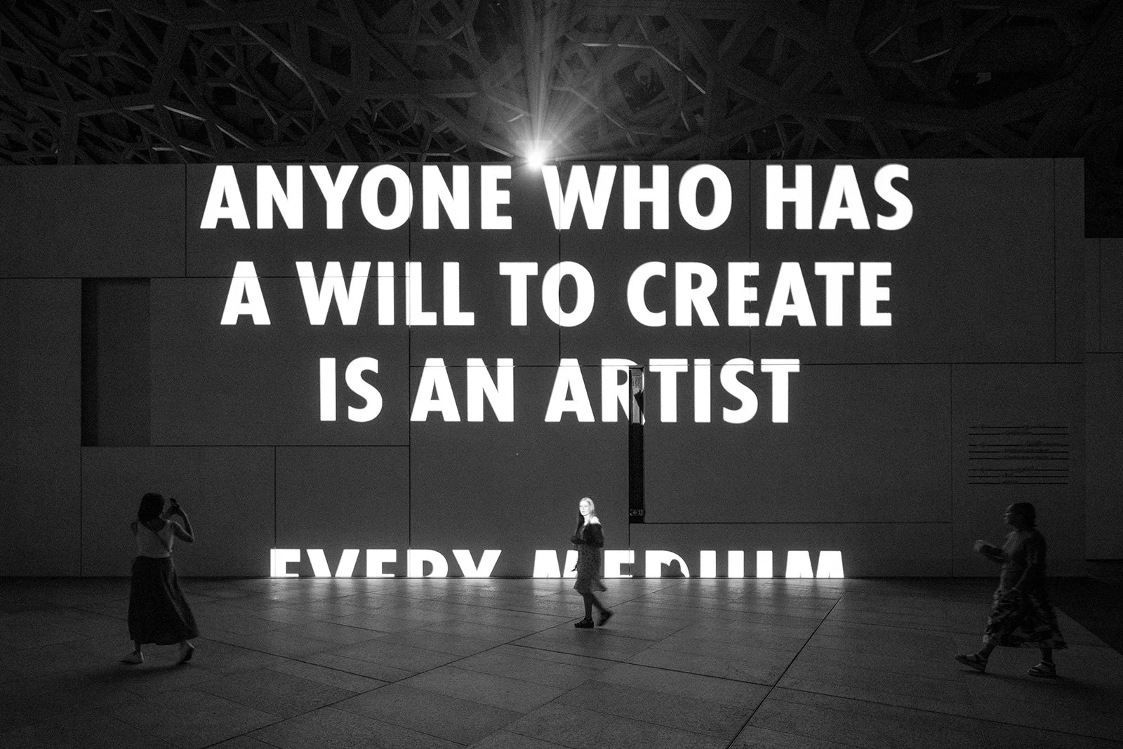 BIRTHDAY, 2022
Light projection
Louvre Abu Dhabi
Text: Virgil Abloh quoted in Abloh-isms, edited by Larry Warsh,© 2021 by LW Archives, Inc. Used with permission of ShannonAbloh and No More Rulers, Inc. / Princeton University Press.
Architect: Jean No