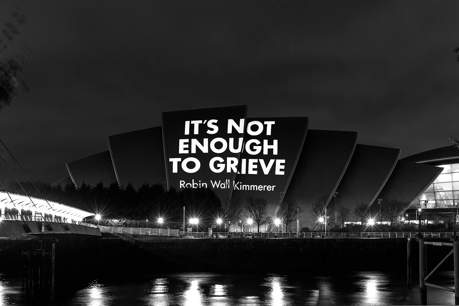 HURT EARTH, 2021
Light projection
SEC Armadillo, Glasgow
Text: Braiding Sweetgrass by Robin Wall Kimmerer, © 2013 bythe author. Used with permission of Milkweed Editions.
© 2021 Jenny Holzer, member Artists Rights Society (ARS), NY
Photo: Adam Kendri