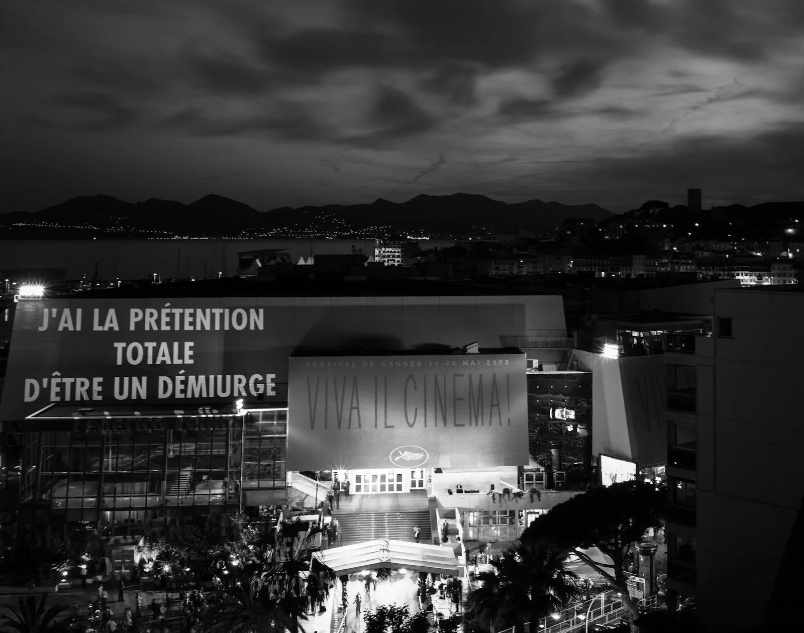 Site: Palais du Festival, Cannes, France
May 14–25, 2003
Text: Quote from Federico Fellini
Projection: FX Productions; Charles Passarelli; Laurent Benetiere
Photo: Philippe Ruault