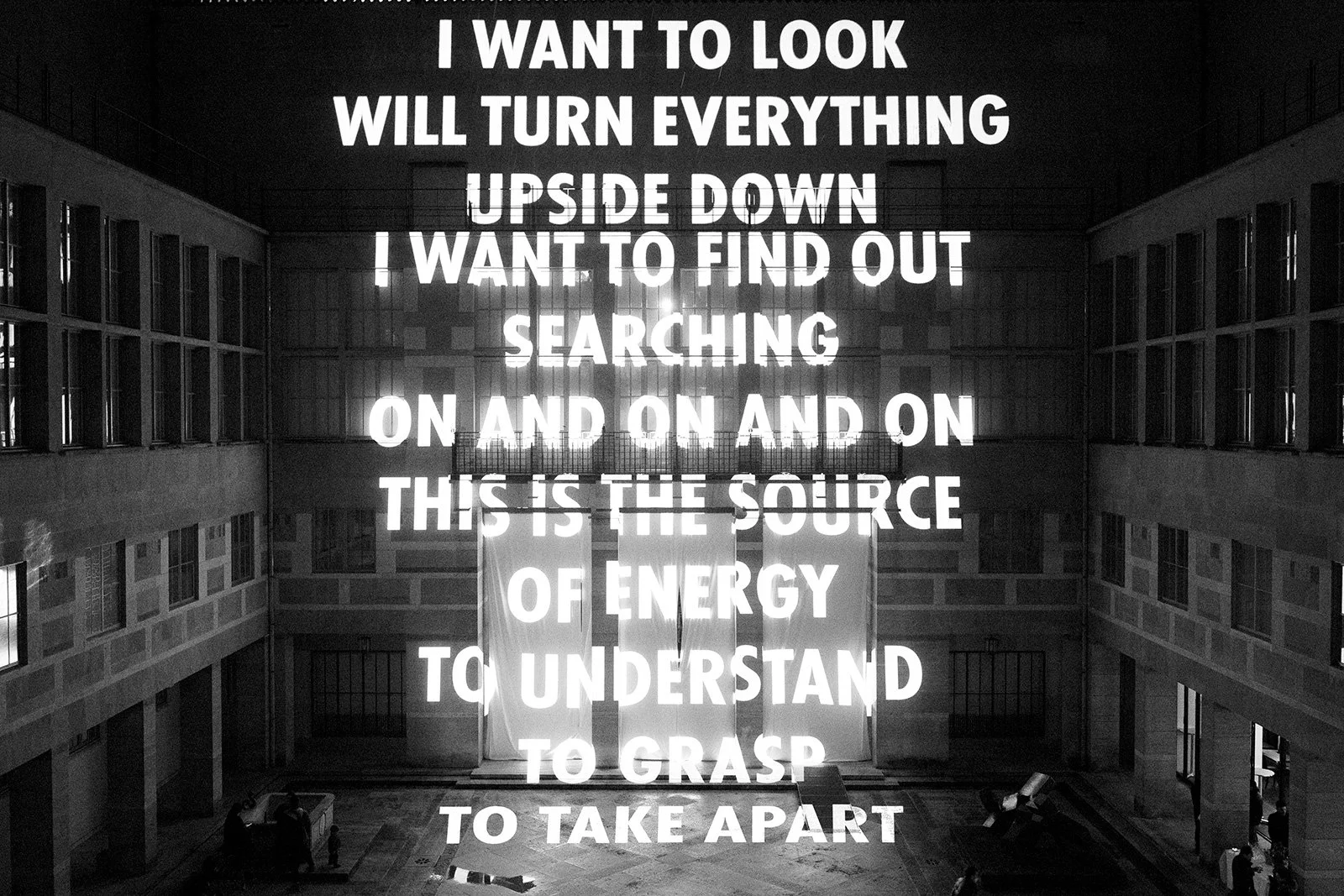LOUISE BOURGEOIS X JENNY HOLZER PROJECTIONS,2022
Light projection
Kunstmuseum Basel, Switzerland
Text: Excerpts from Louise Bourgeois’s personal writings, usedwith permission of the Louise Bourgeois Archive and © TheEaston Foundation / Licensed by VA