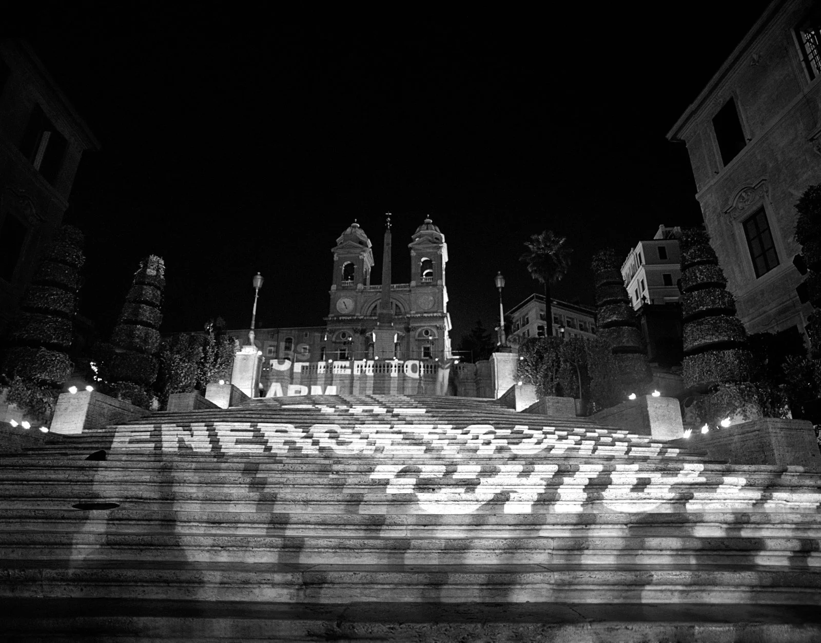 Site: Spanish Steps, Rome, Italy
July 16, 1998
Text: Erlauf, 1995
Projection: Skypictures; Aubert Lee
Photo: Fabio Magrelli