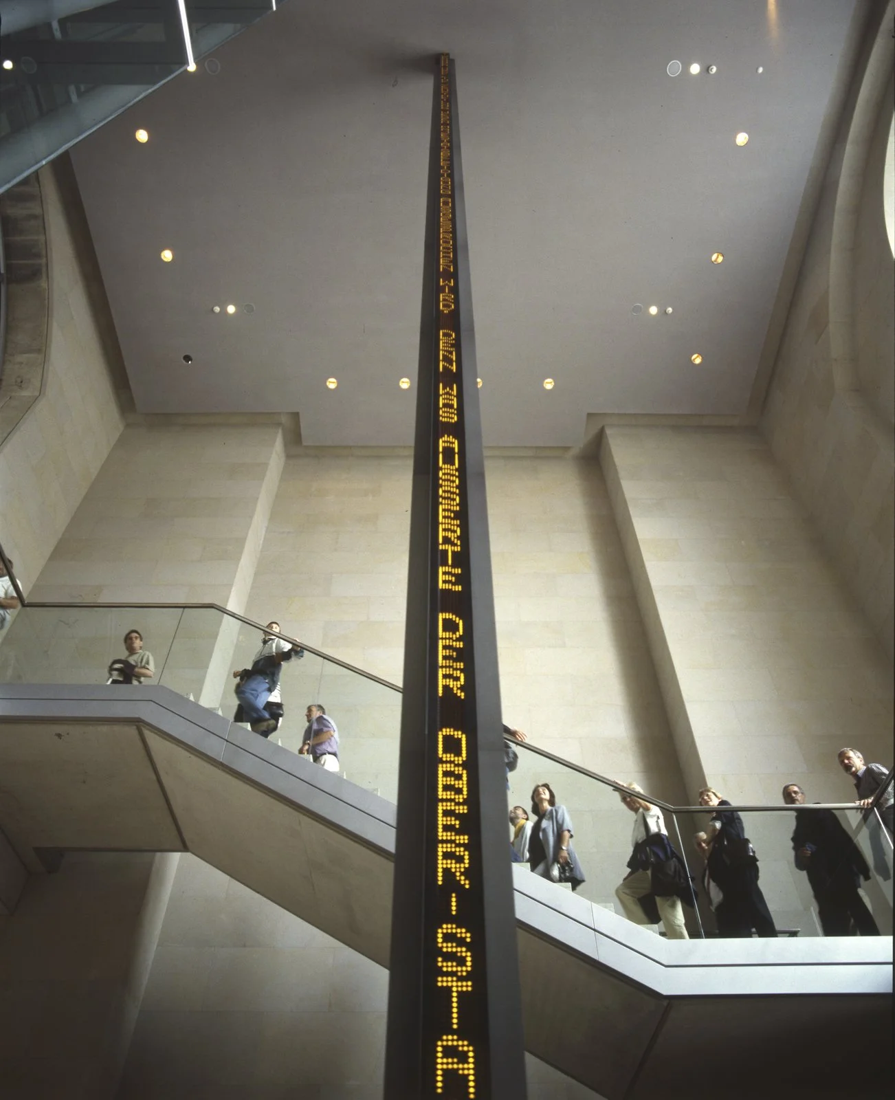Site: Bundestag, Berlin
April 14, 1999–
Text: Selections from German parliamentary speeches, 1871–1992
Photo: Uwe Walter