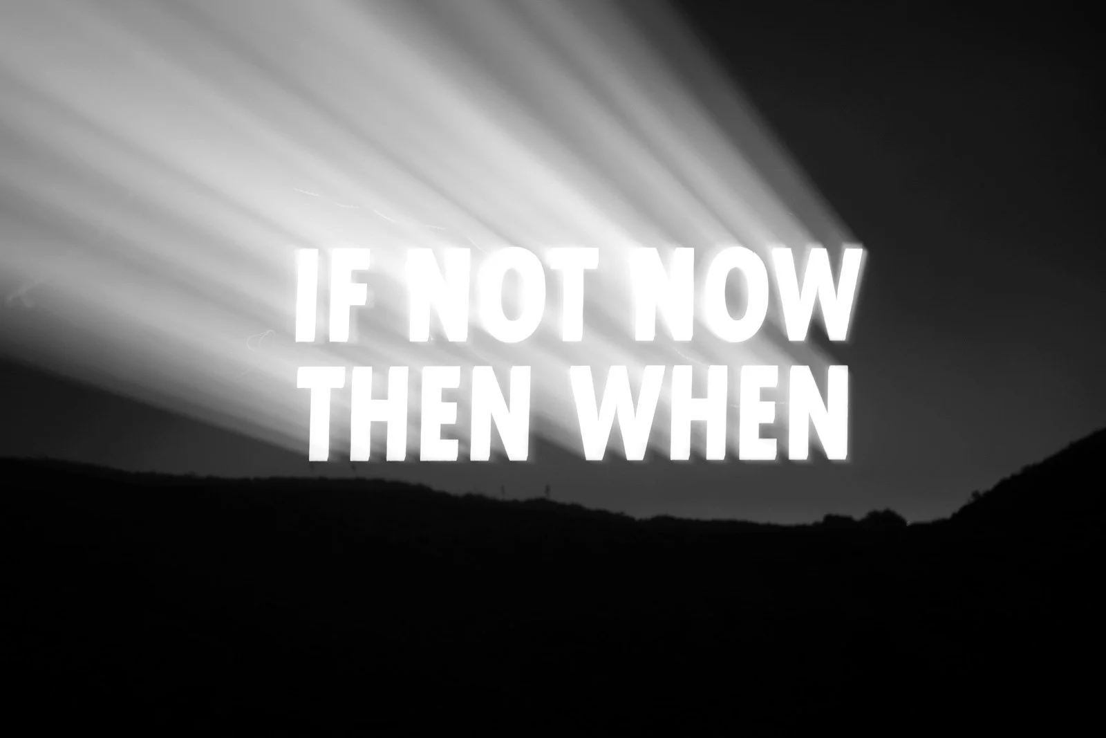 HURT EARTH, 2022
Light projection
Los Angeles
Text: Protest sign
© 2022 Jenny Holzer, member Artists Rights Society (ARS), NY
Photo: Larry Hammerness