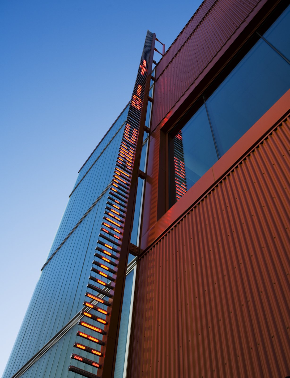 Site: Museum of Contemporary Art, San Diego, California, USA
January 19, 2007–
Text: Living, 1980–82
Photo: Philipp Scholz Rittermann