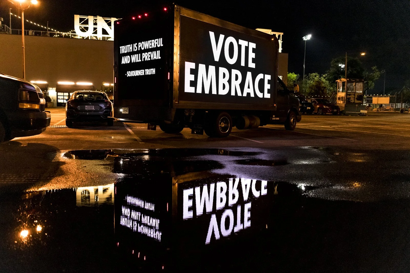 YOU VOTE
© 2020 Jenny Holzer, ARS
Photo: Ray Alvareztorres